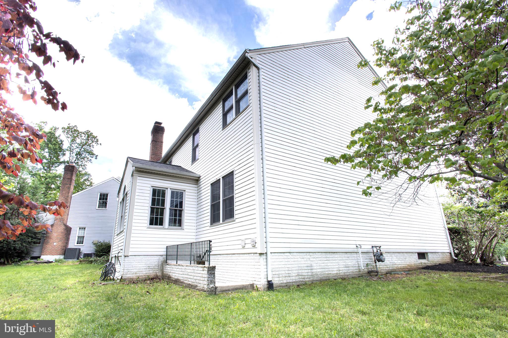 MONROE MANOR - Residential