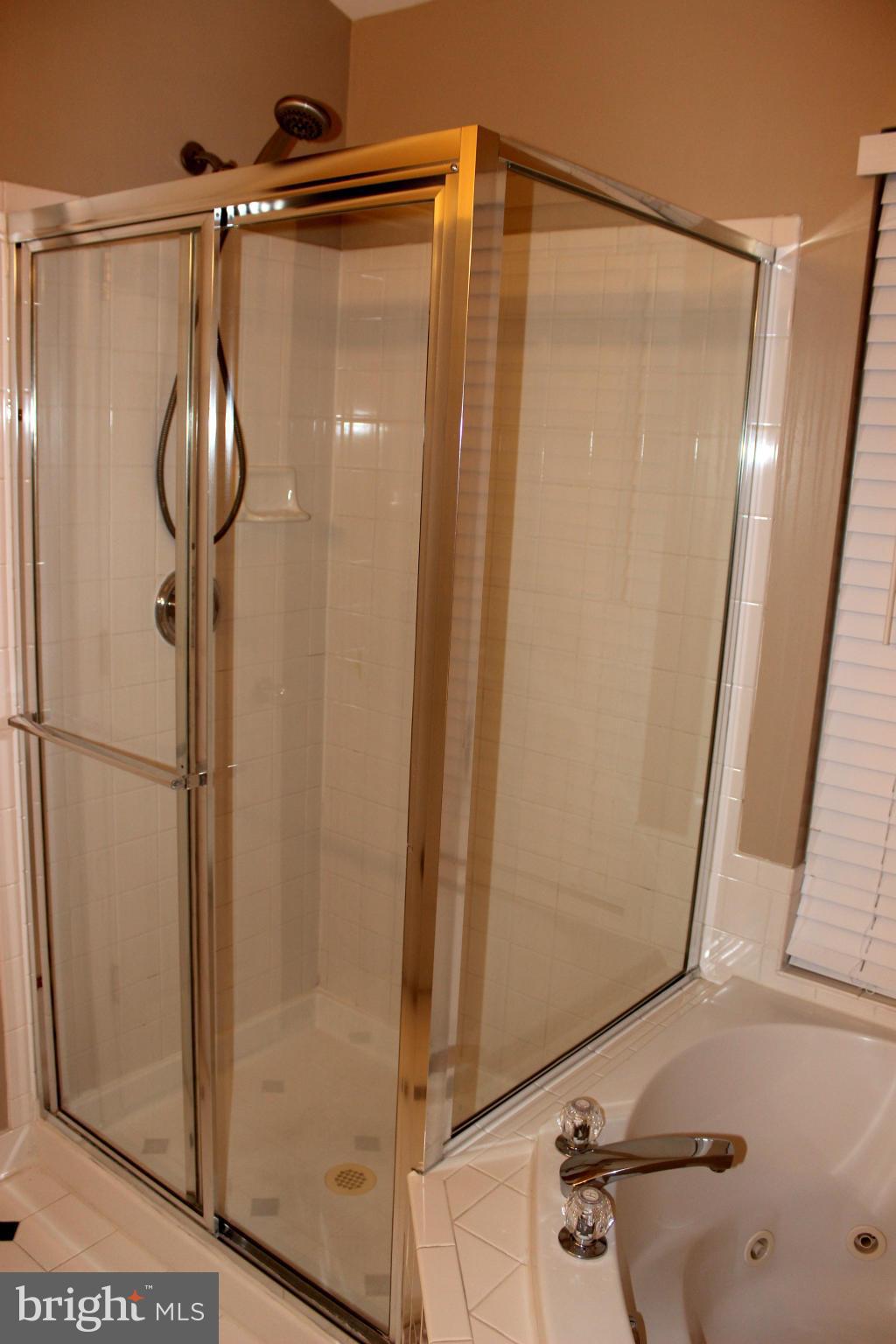 SOUTH RIDING - Residential Lease