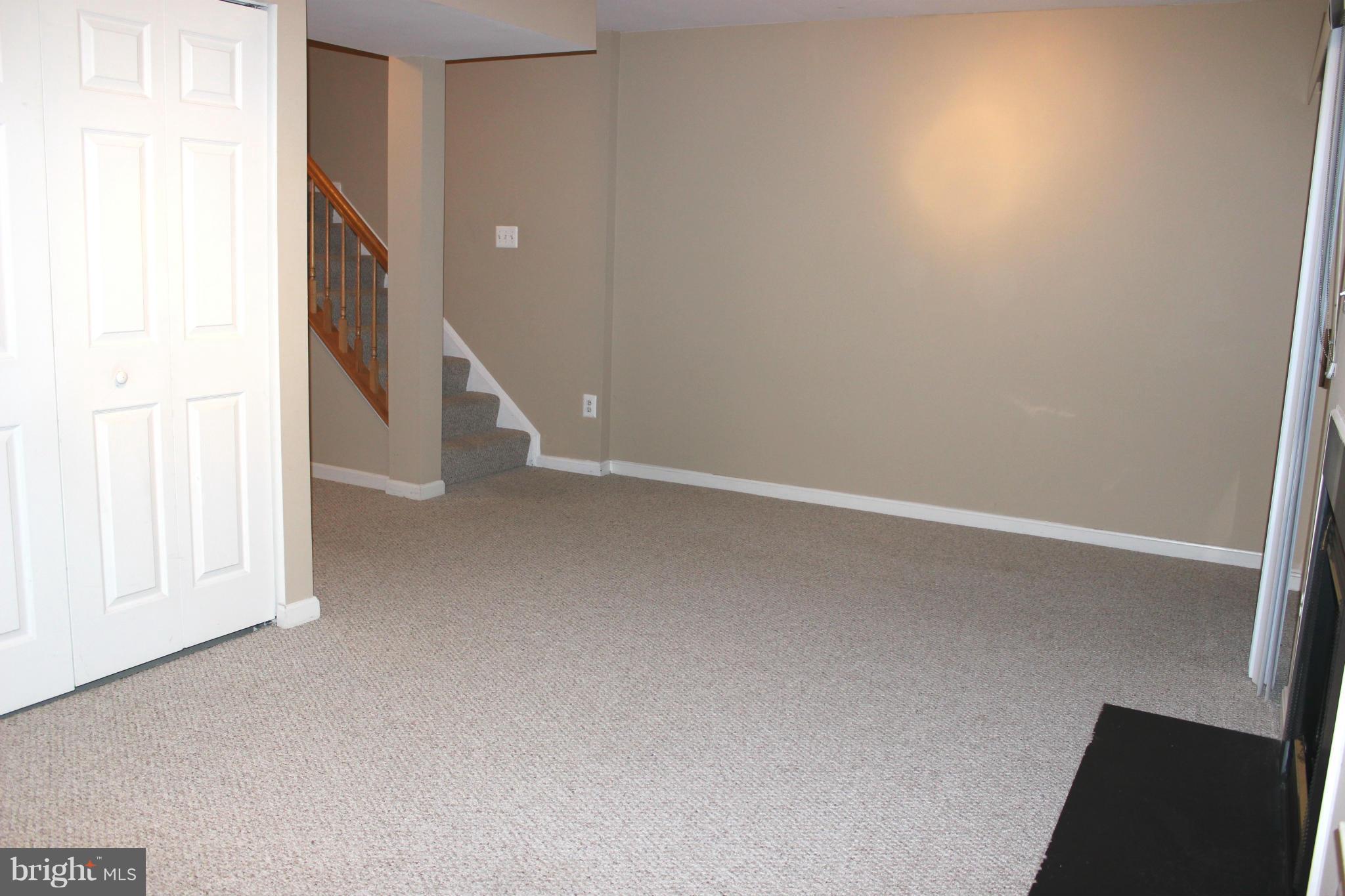 SOUTH RIDING - Residential Lease