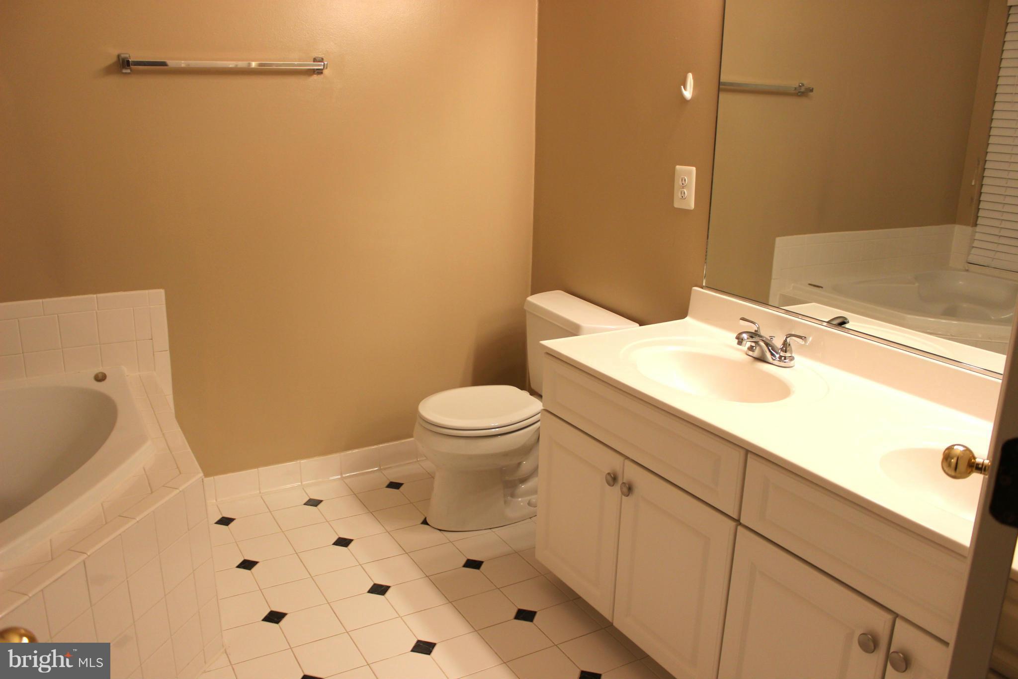 SOUTH RIDING - Residential Lease