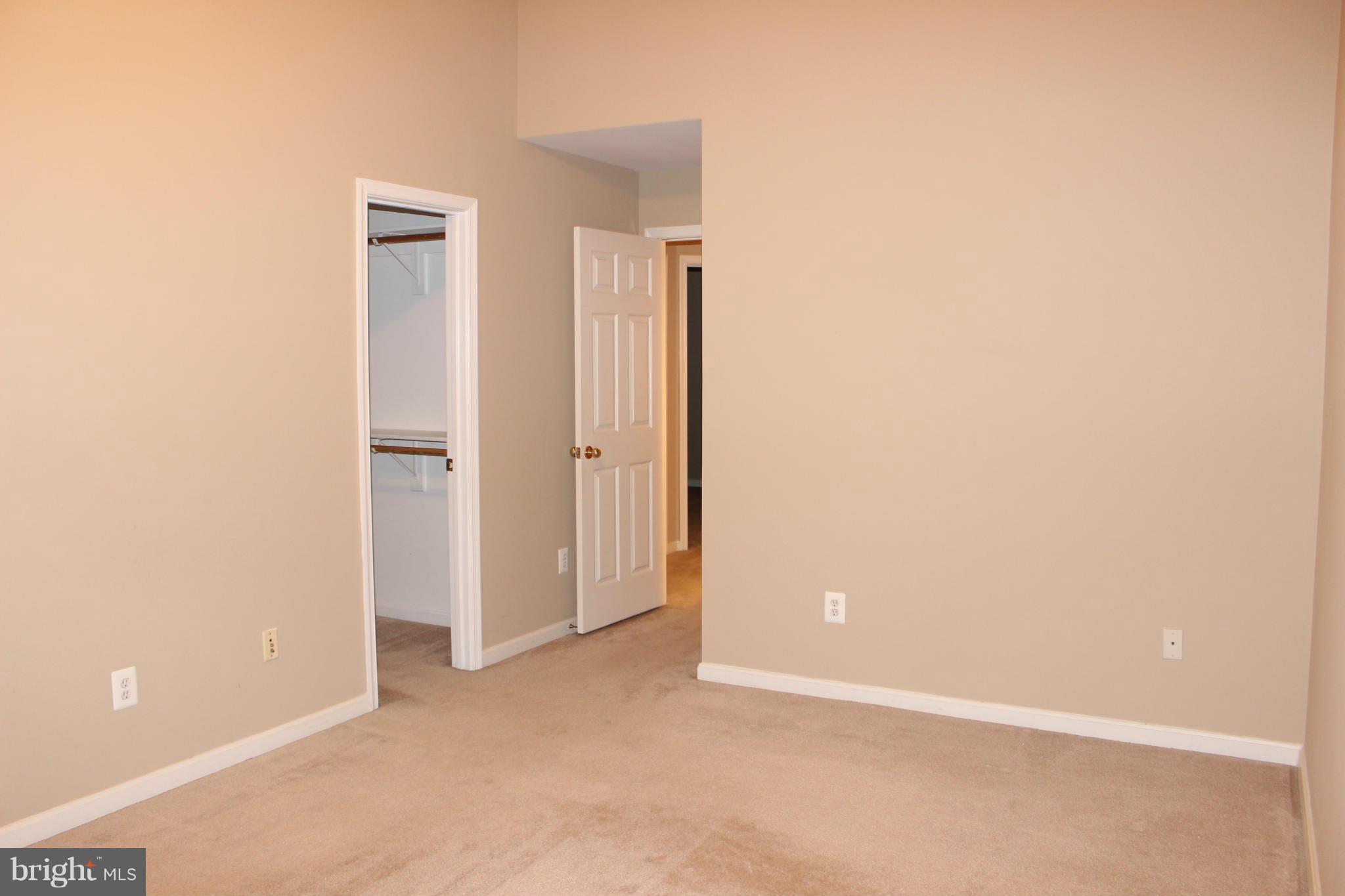 SOUTH RIDING - Residential Lease