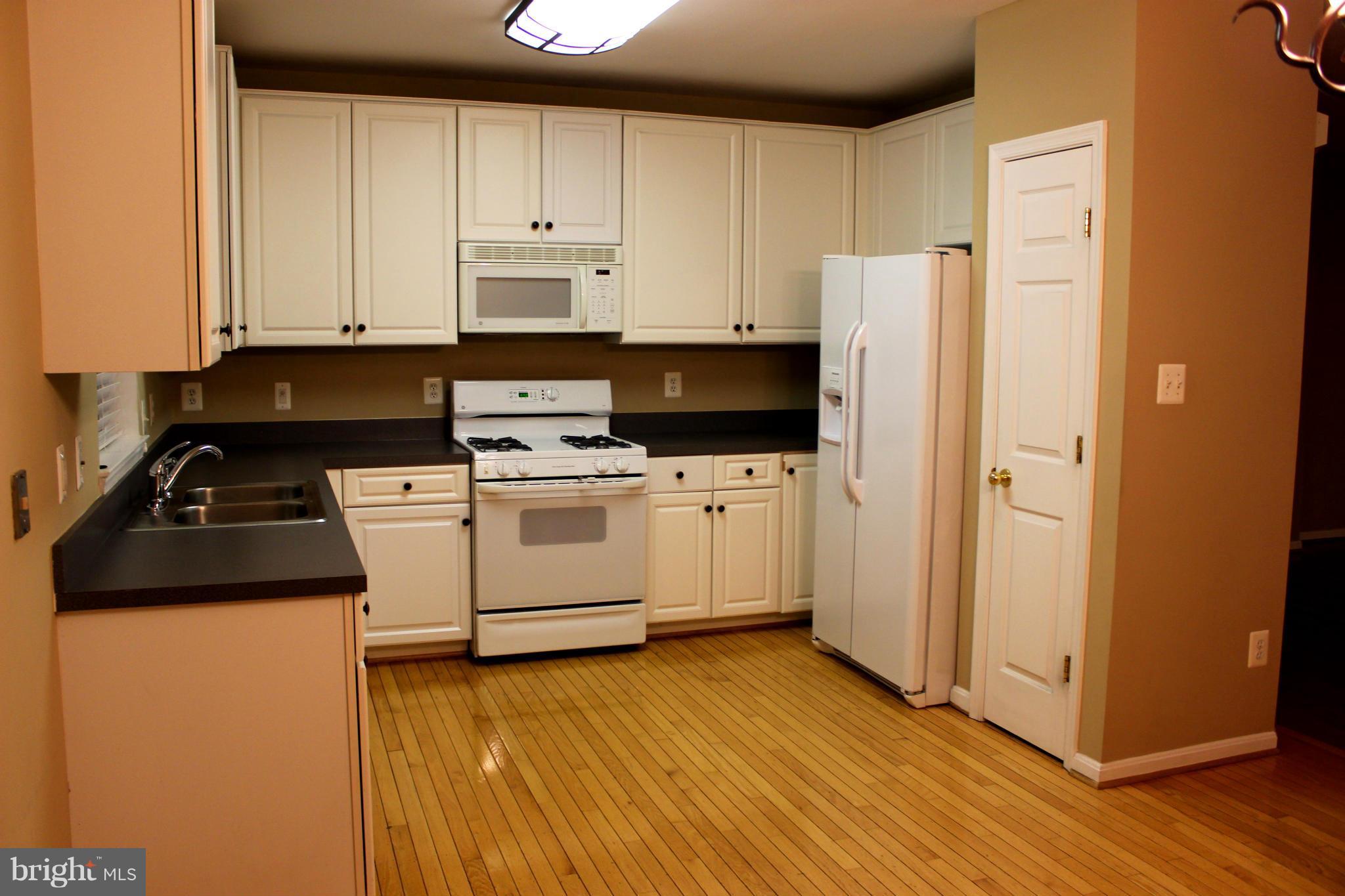 SOUTH RIDING - Residential Lease