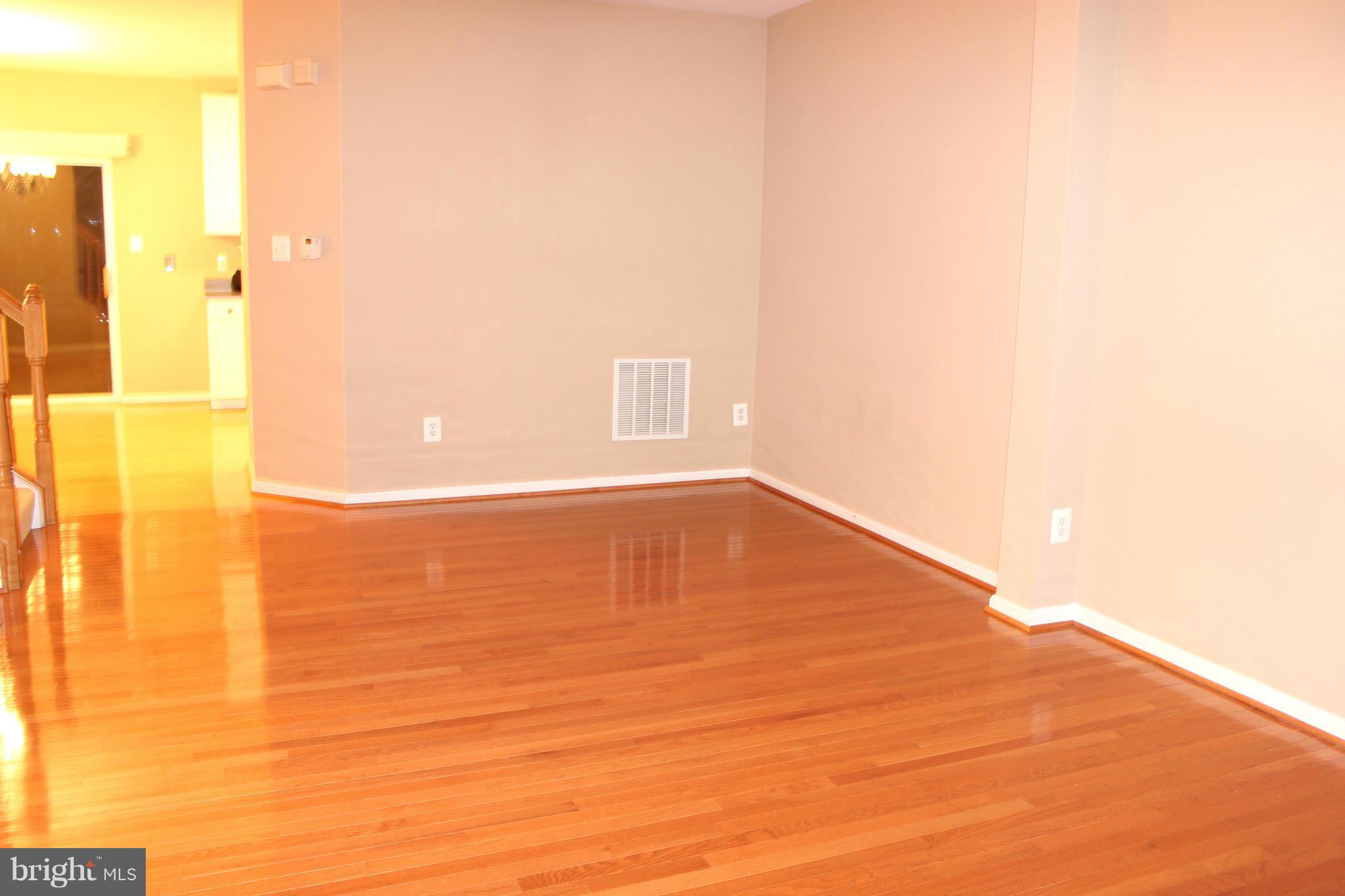 SOUTH RIDING - Residential Lease
