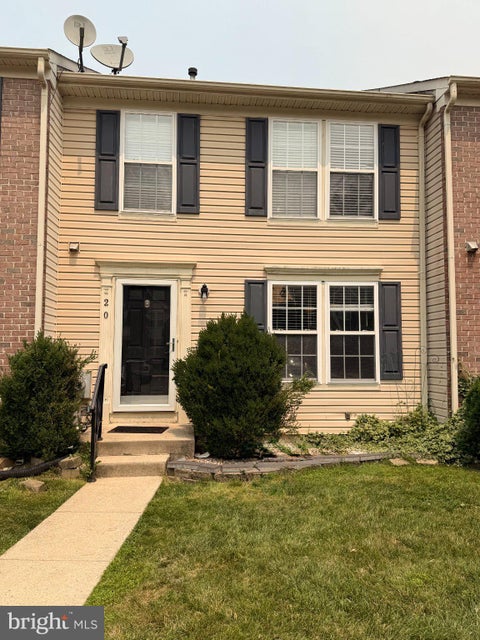 Townhouse For Rent - 20 Guilford Place<br/> BURLINGTON, NJ 08016