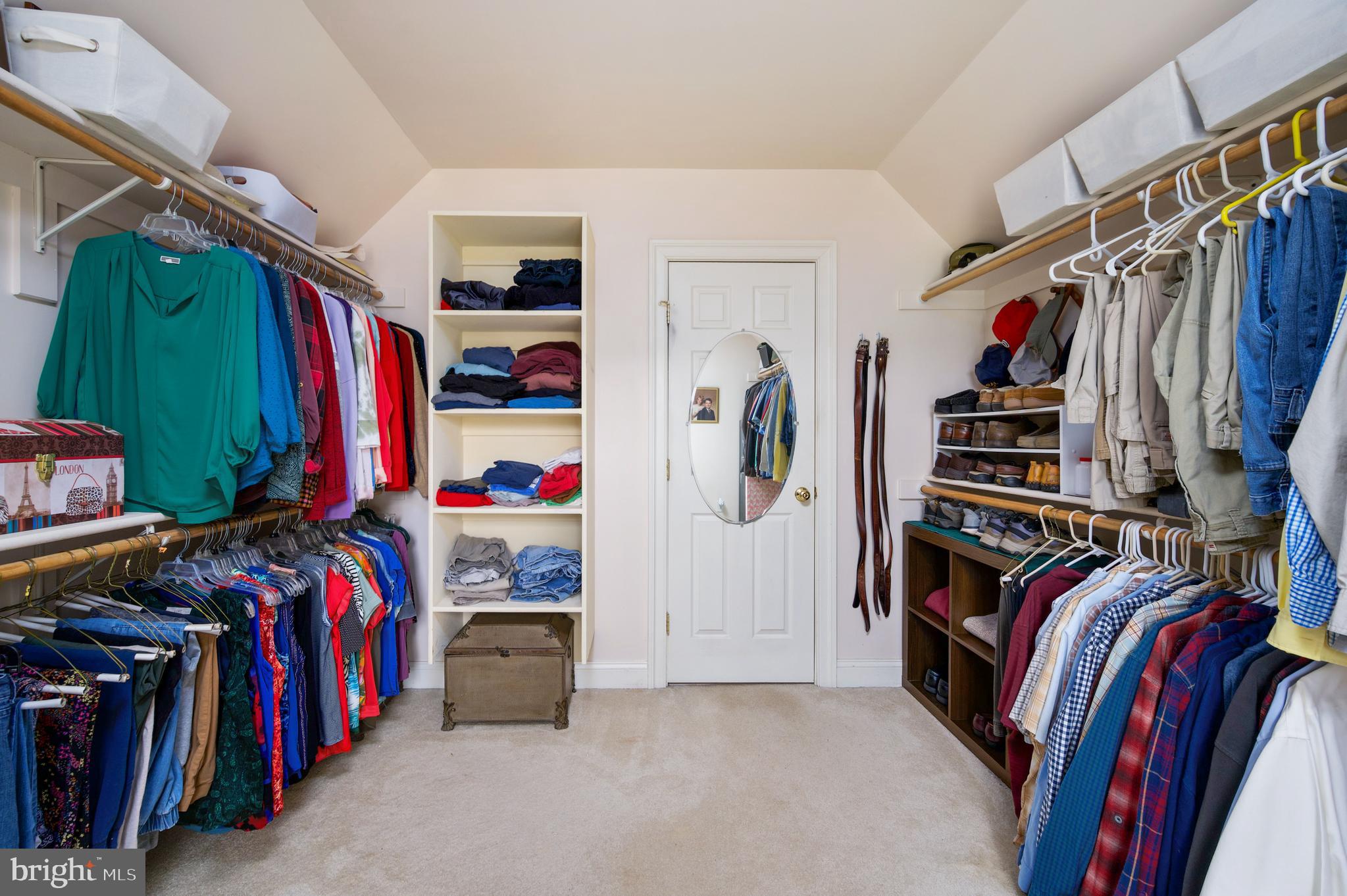 THE OAKS - Residential