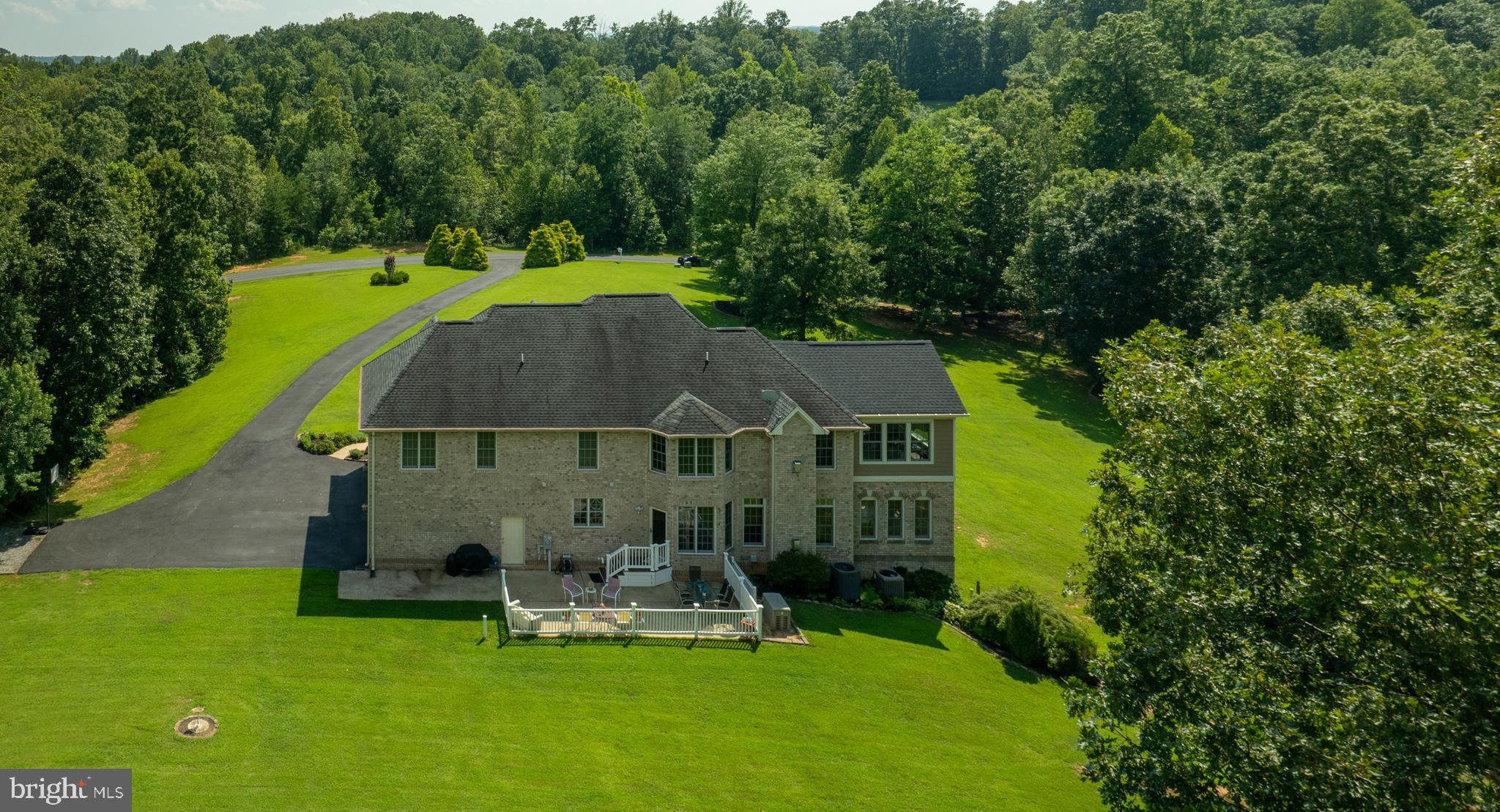 THE OAKS - Residential