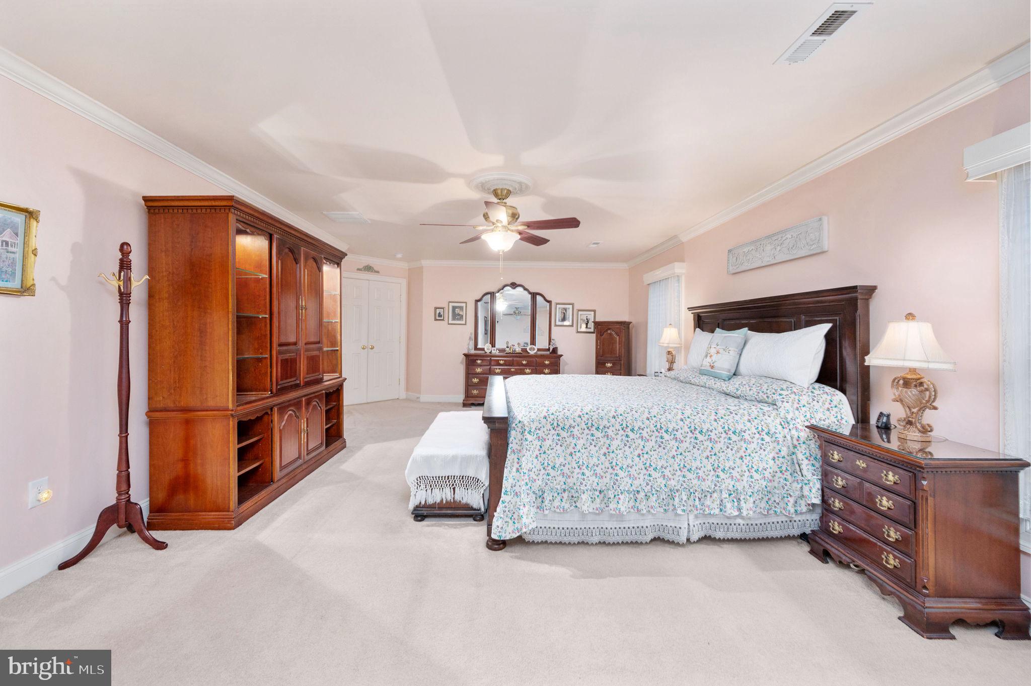 THE OAKS - Residential