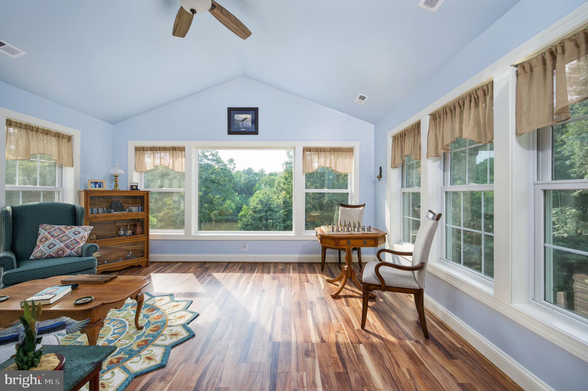 THE OAKS - Residential