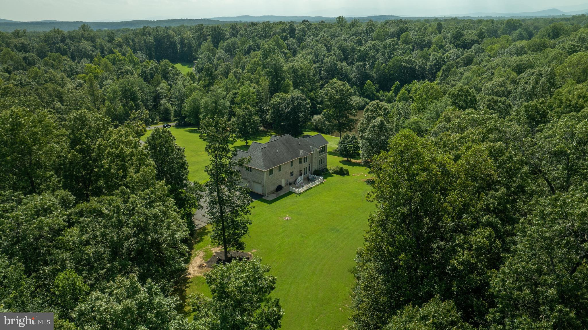 THE OAKS - Residential