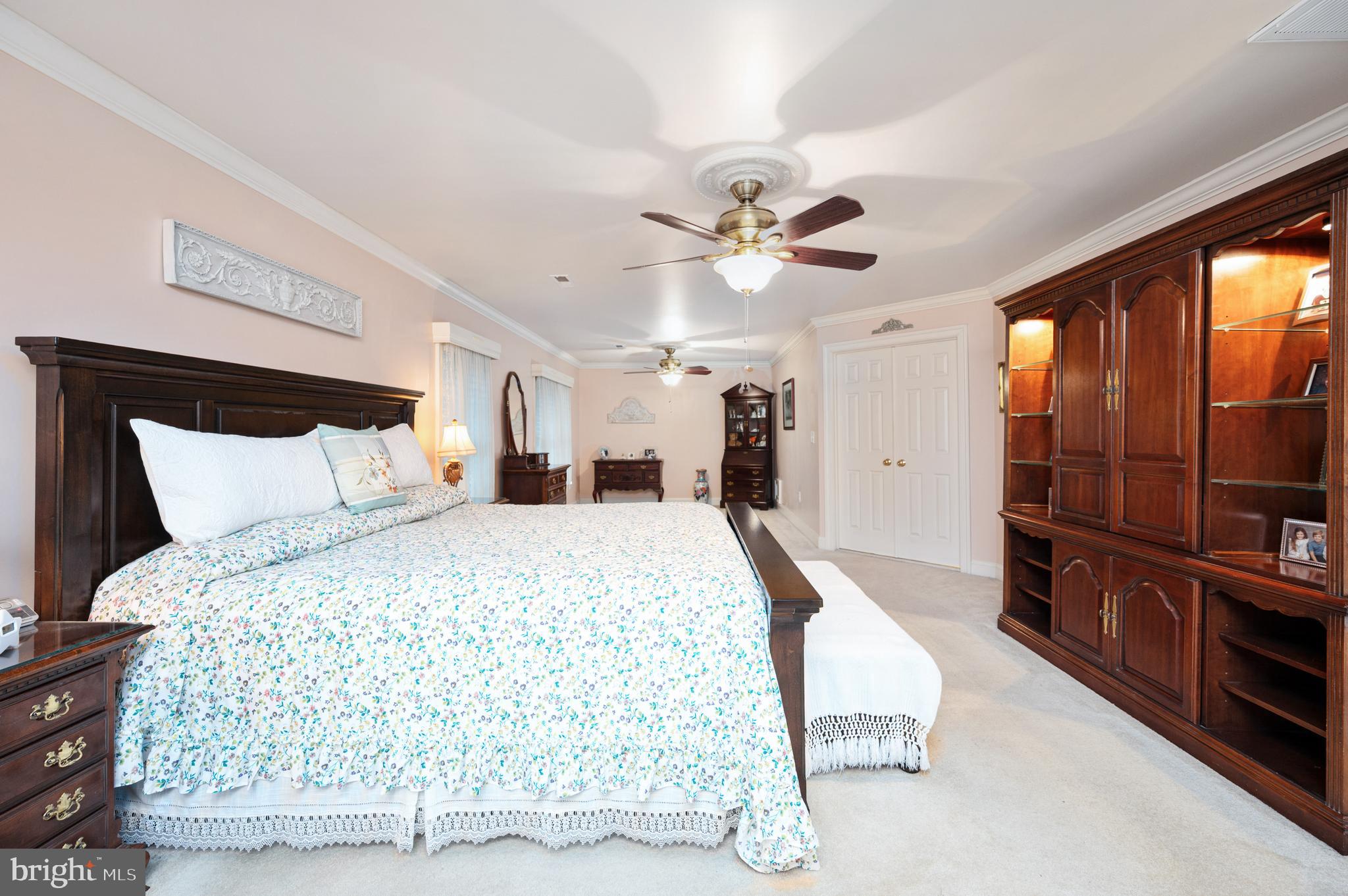 THE OAKS - Residential