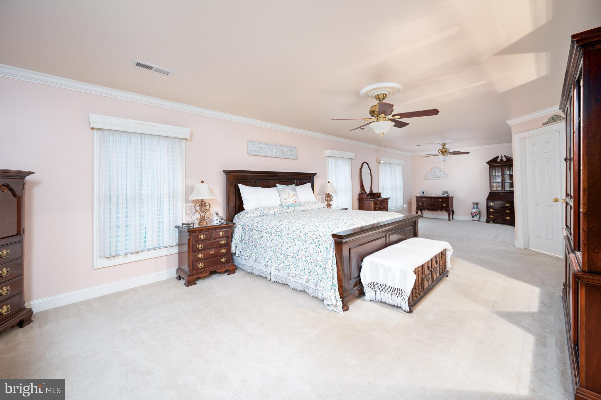 THE OAKS - Residential