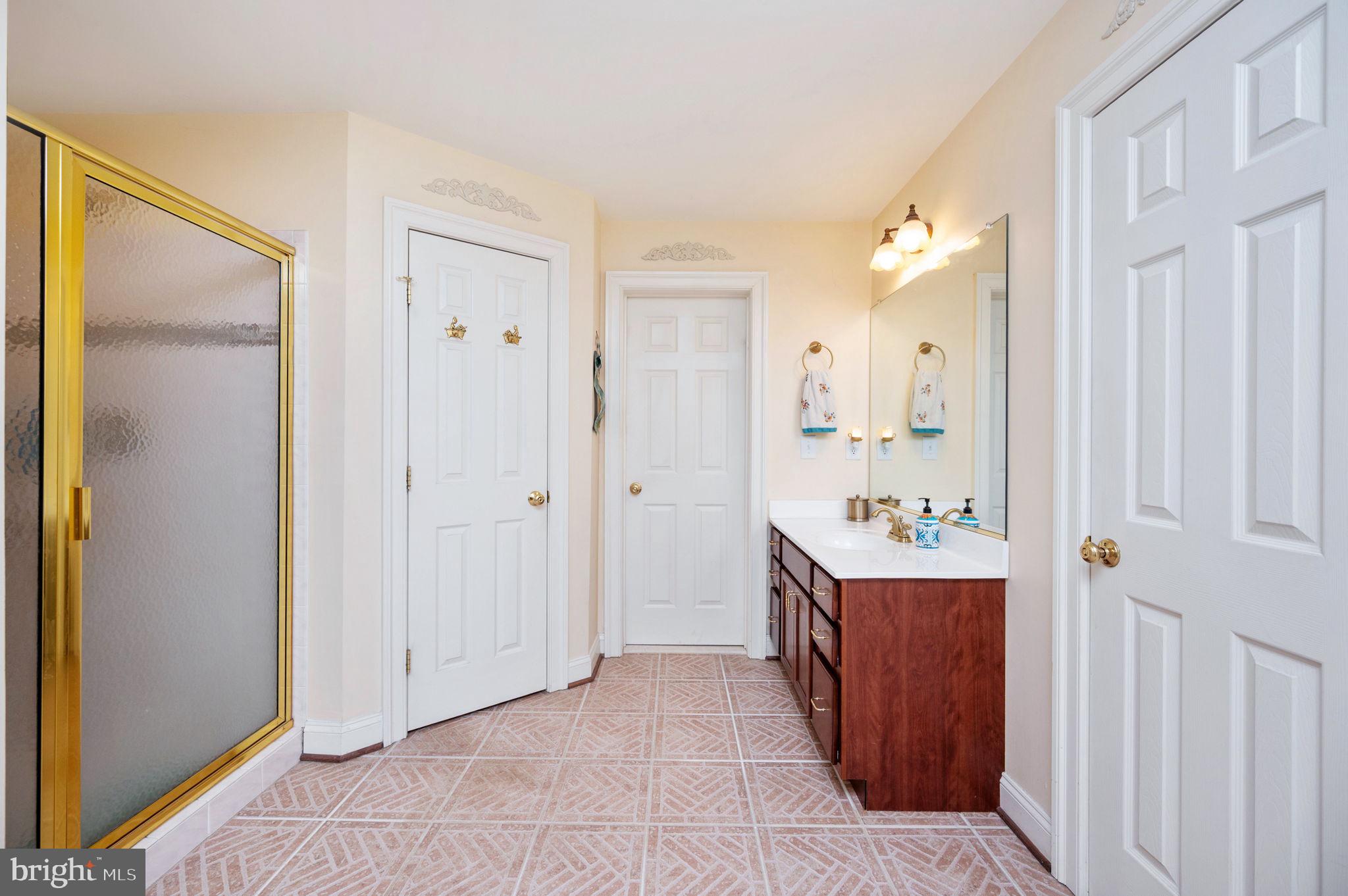 THE OAKS - Residential