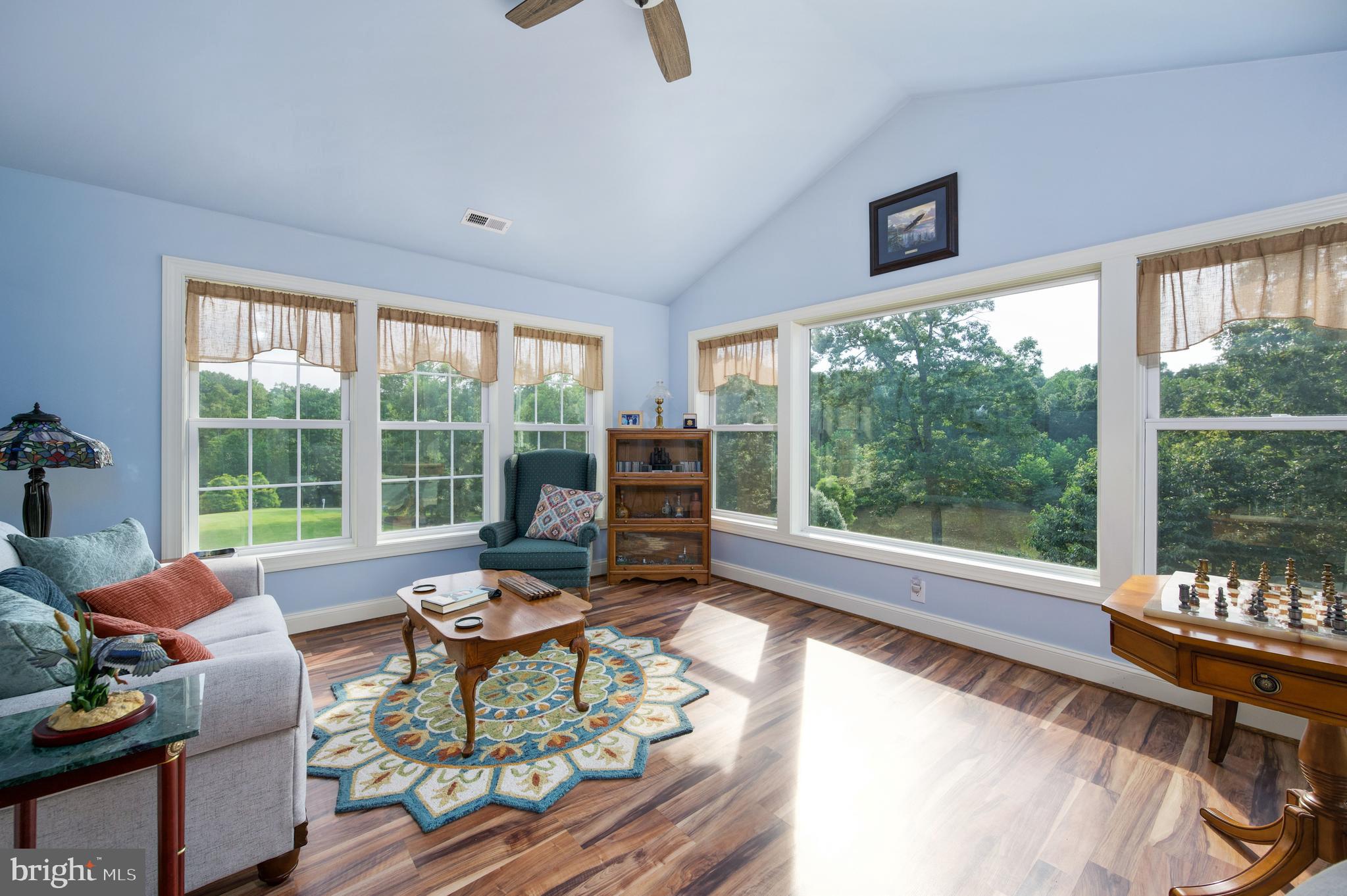 THE OAKS - Residential