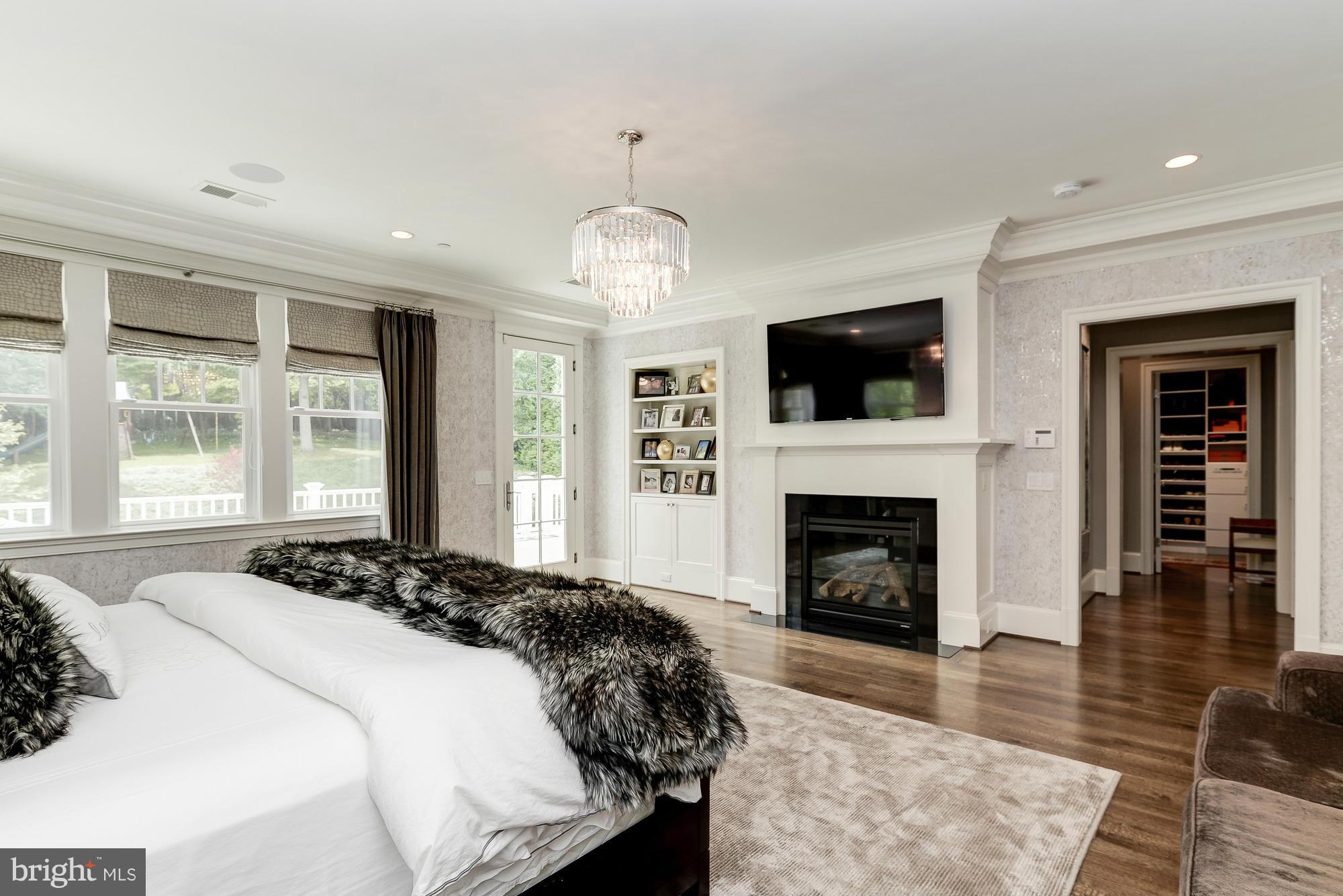 BRADLEY HILLS - Residential