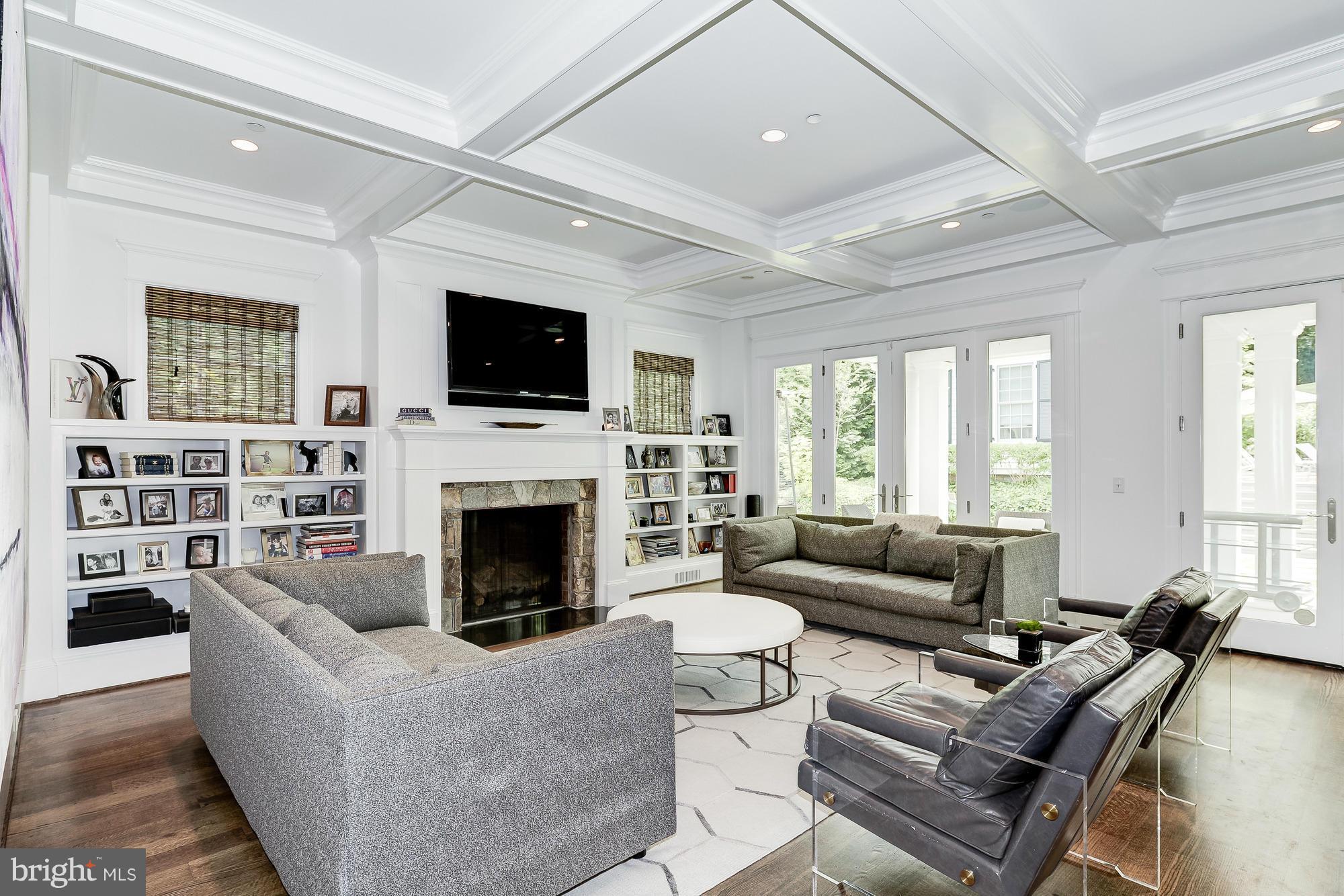 BRADLEY HILLS - Residential