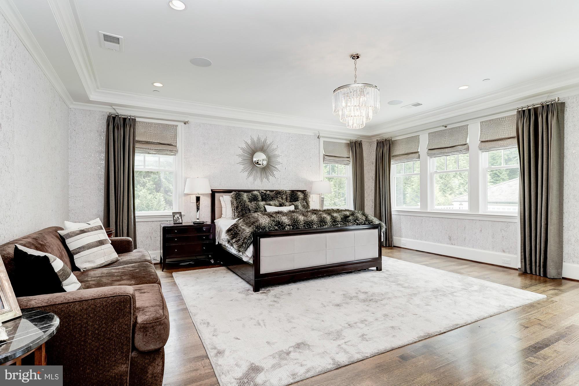 BRADLEY HILLS - Residential