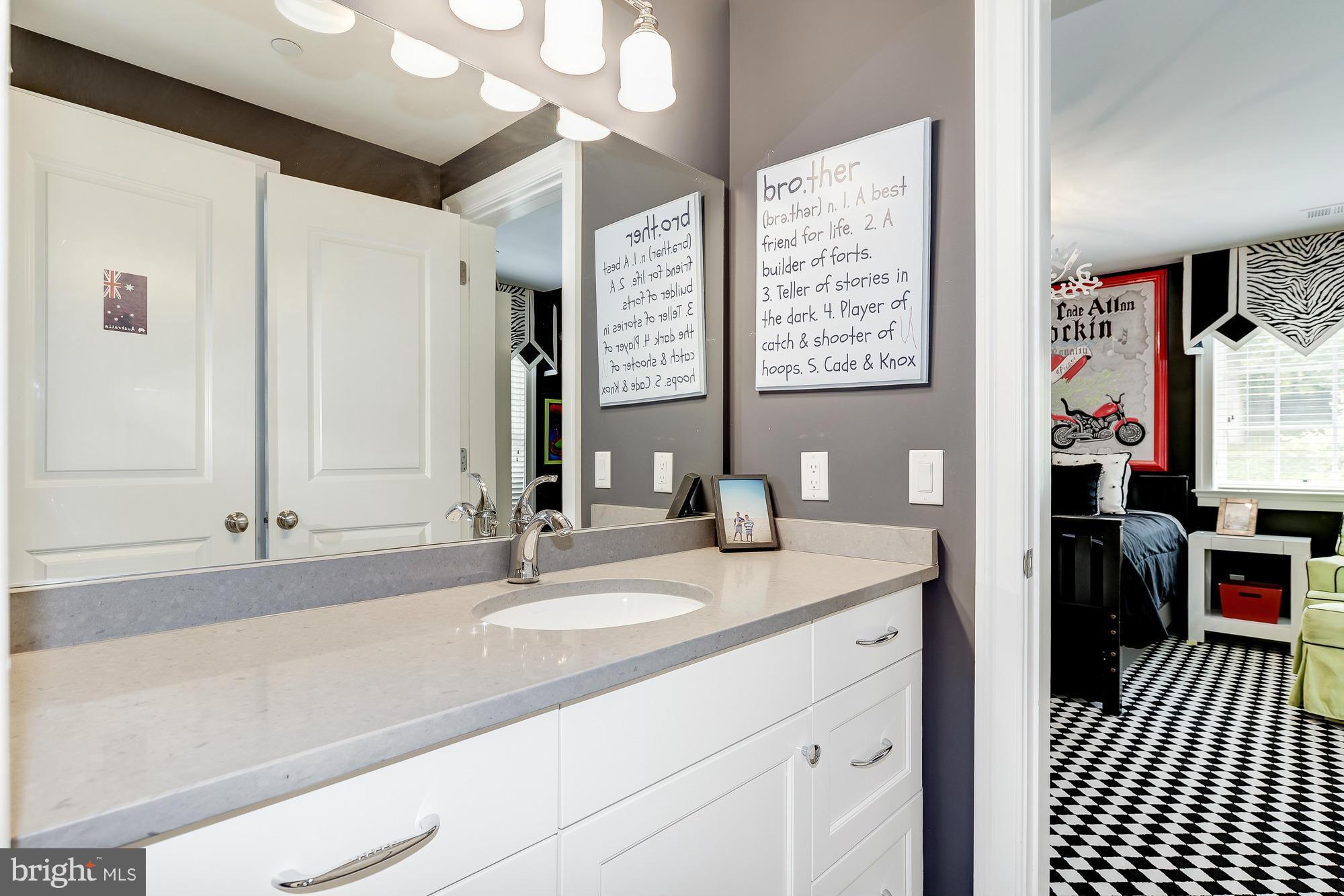 BRADLEY HILLS - Residential