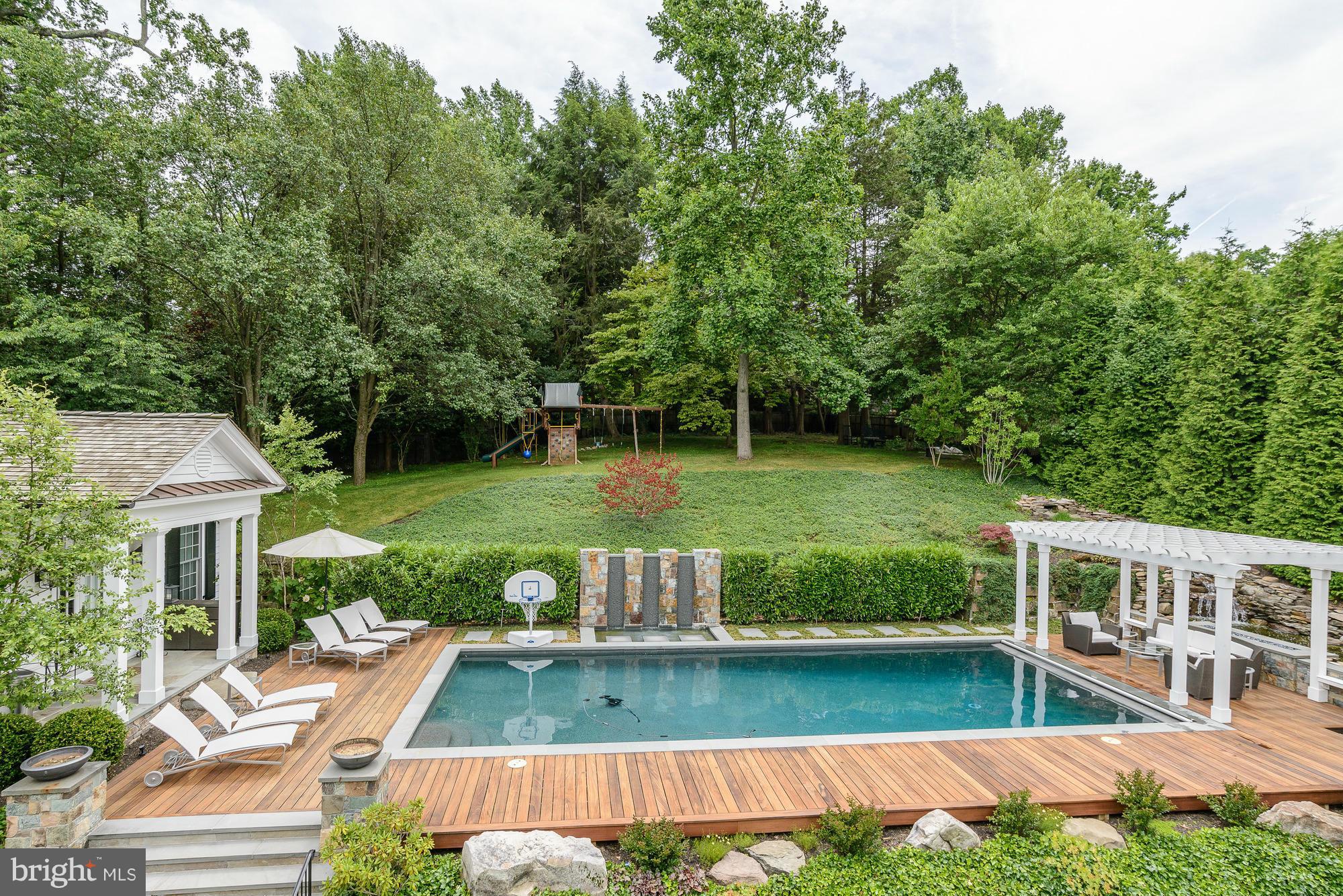 BRADLEY HILLS - Residential