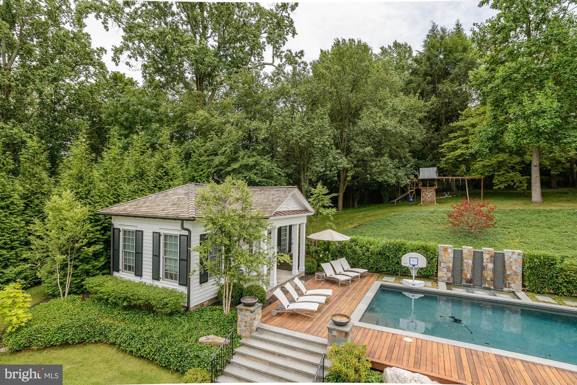 BRADLEY HILLS - Residential