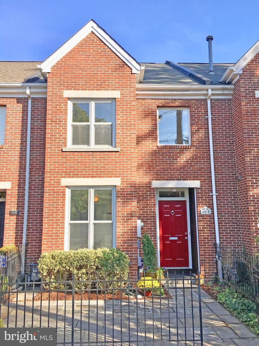 Motivated Seller! Updated kitchen.Beautiful 3-level brick twnhse a short stroll to Braddock Metro. 2 off-street prk spaces. New HW floors in living & dining rooms. New carpet on upper 2 levels. Freshly painted. Large deck & patio off living room. Walk to rstrnts & shops of Old Town. 3rd bedroom on upper lvl possible office/fam rm. Large rooms thruout. Recessed lights & 9' LR ceilings. No HOA fees!