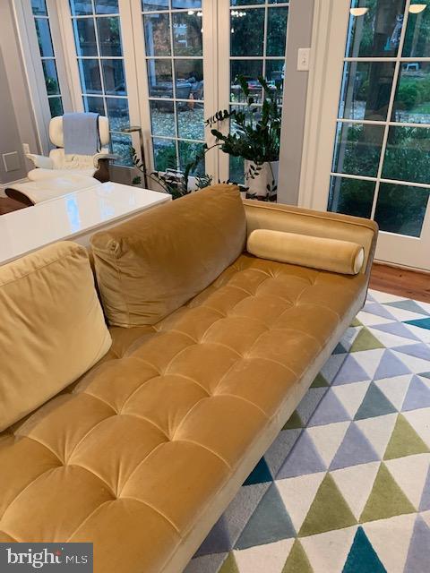 OLD TOWN ALEXANDRIA - Residential