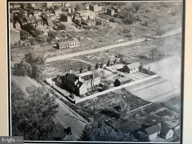 OLD TOWN ALEXANDRIA - Residential