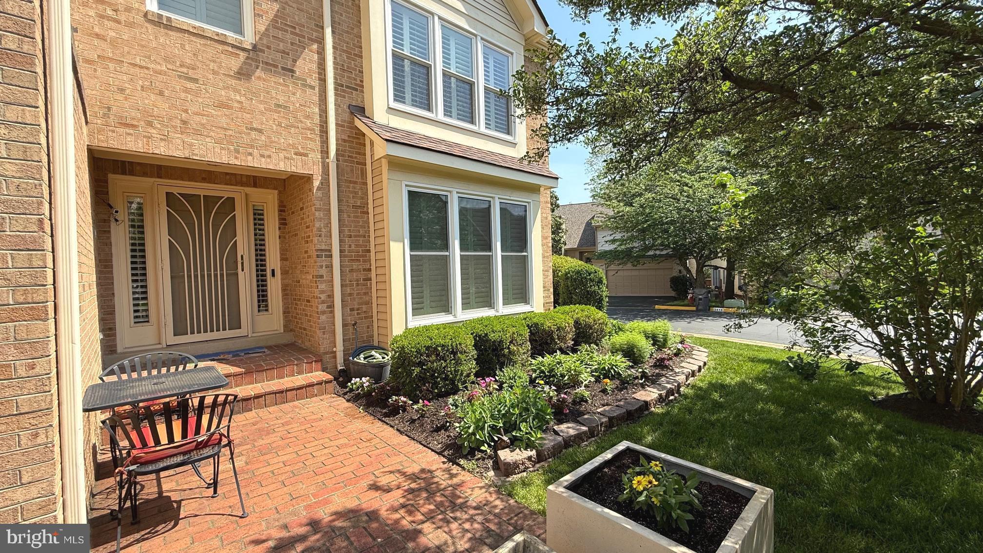 3422 SILVER MAPLE PLACE