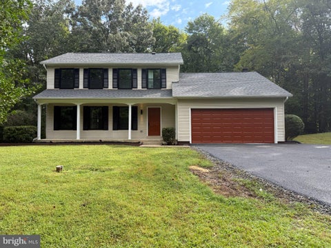 Photo of 8106 Morningside Drive, MANASSAS, VA 20112 (MLS # VAPW2130416)