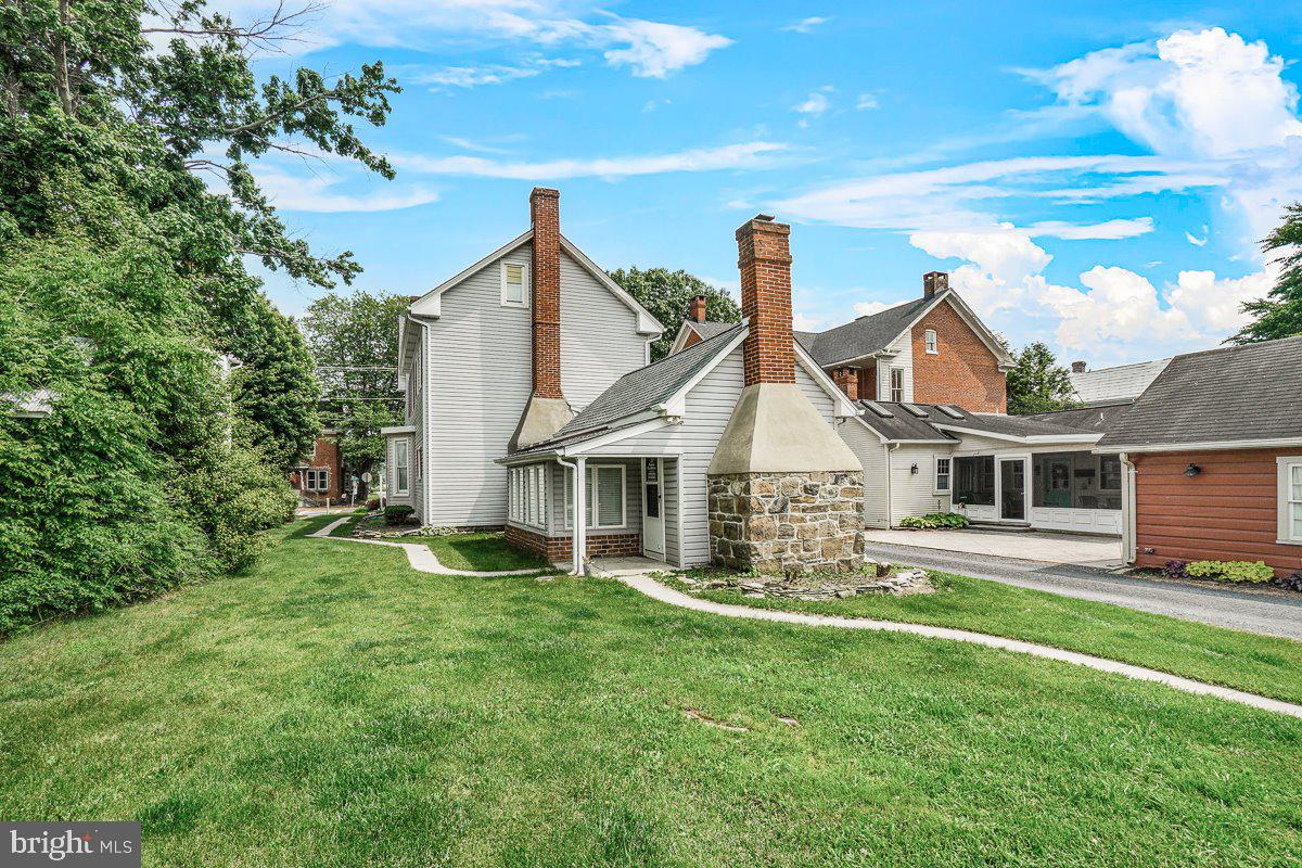 MAIN STREET - Residential