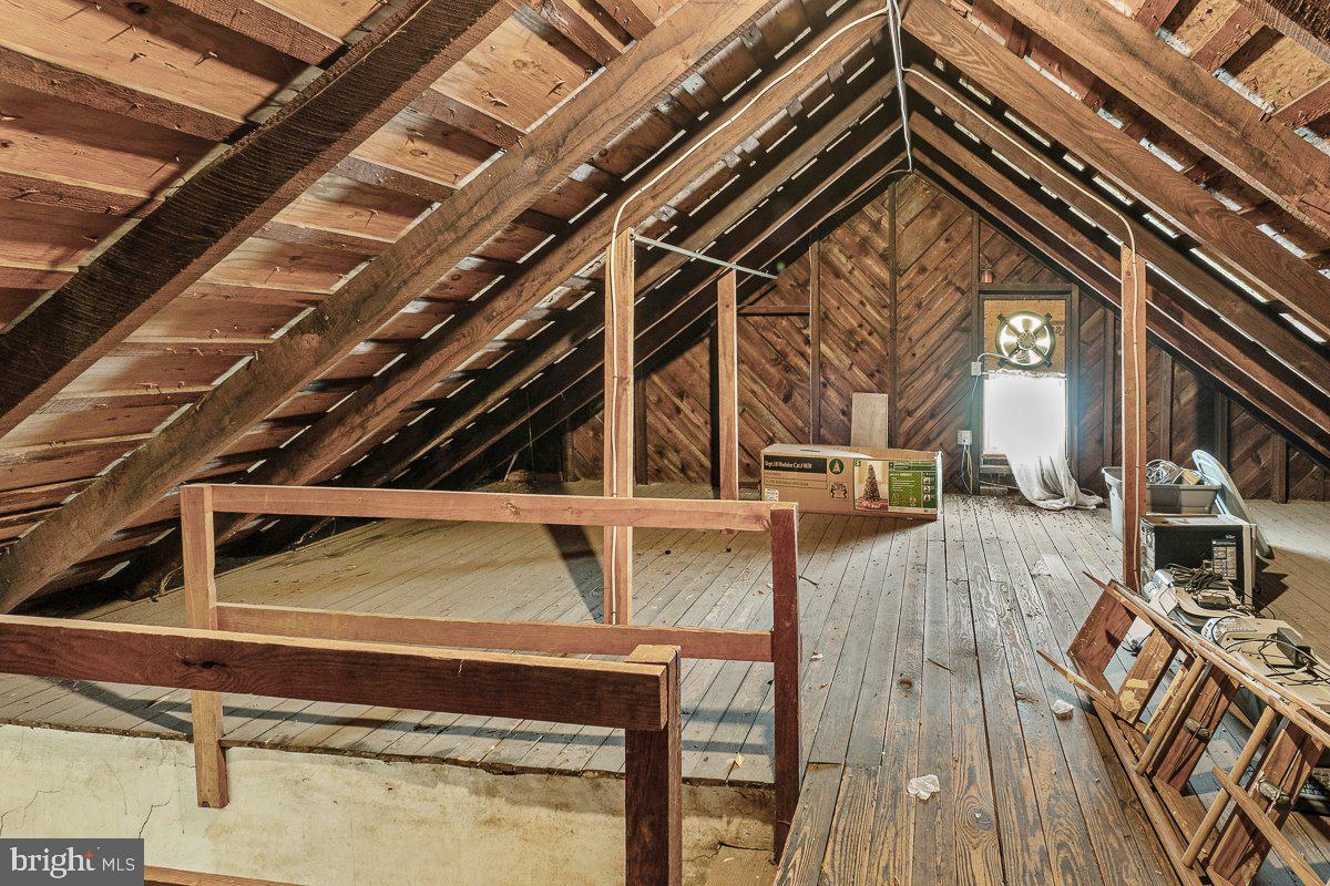 MAIN STREET - Residential