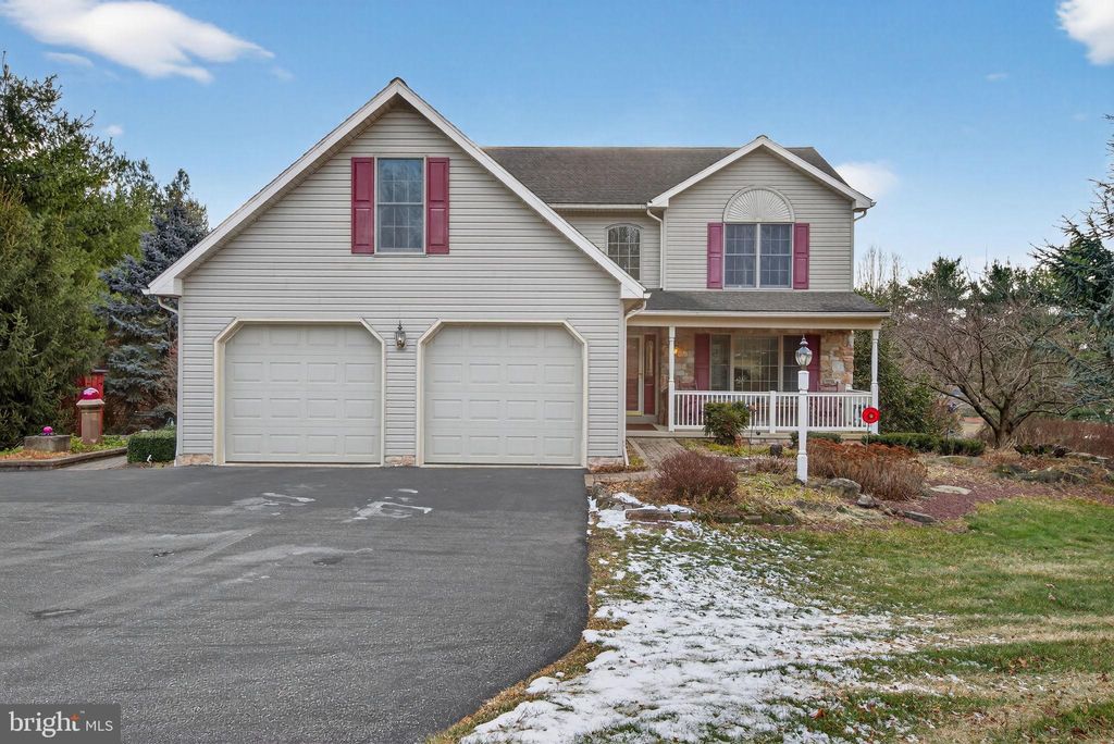 Photo of 817 Aarons Lane, MANHEIM, PA 17545 (MLS # PALA2081300)