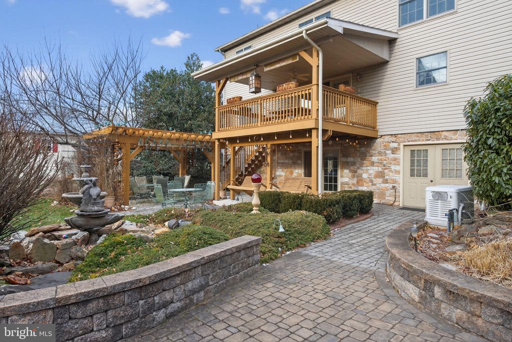 Photo of 817 Aarons Lane, MANHEIM, PA 17545 (MLS # PALA2081300)