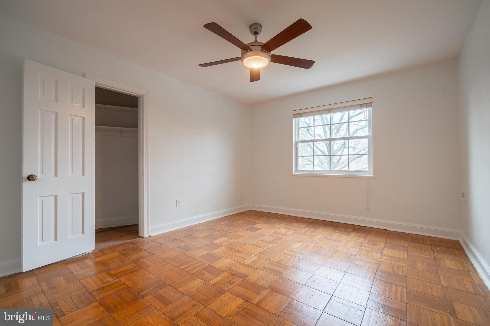 POTOWMACK CROSSING - Residential Lease