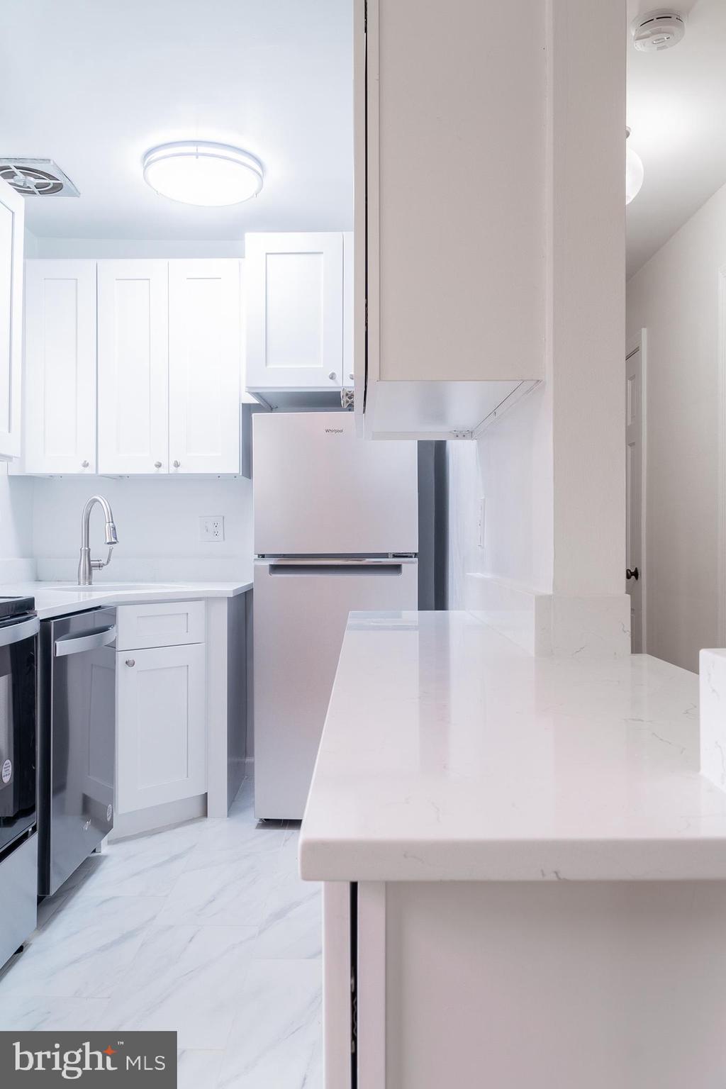 POTOWMACK CROSSING - Residential Lease