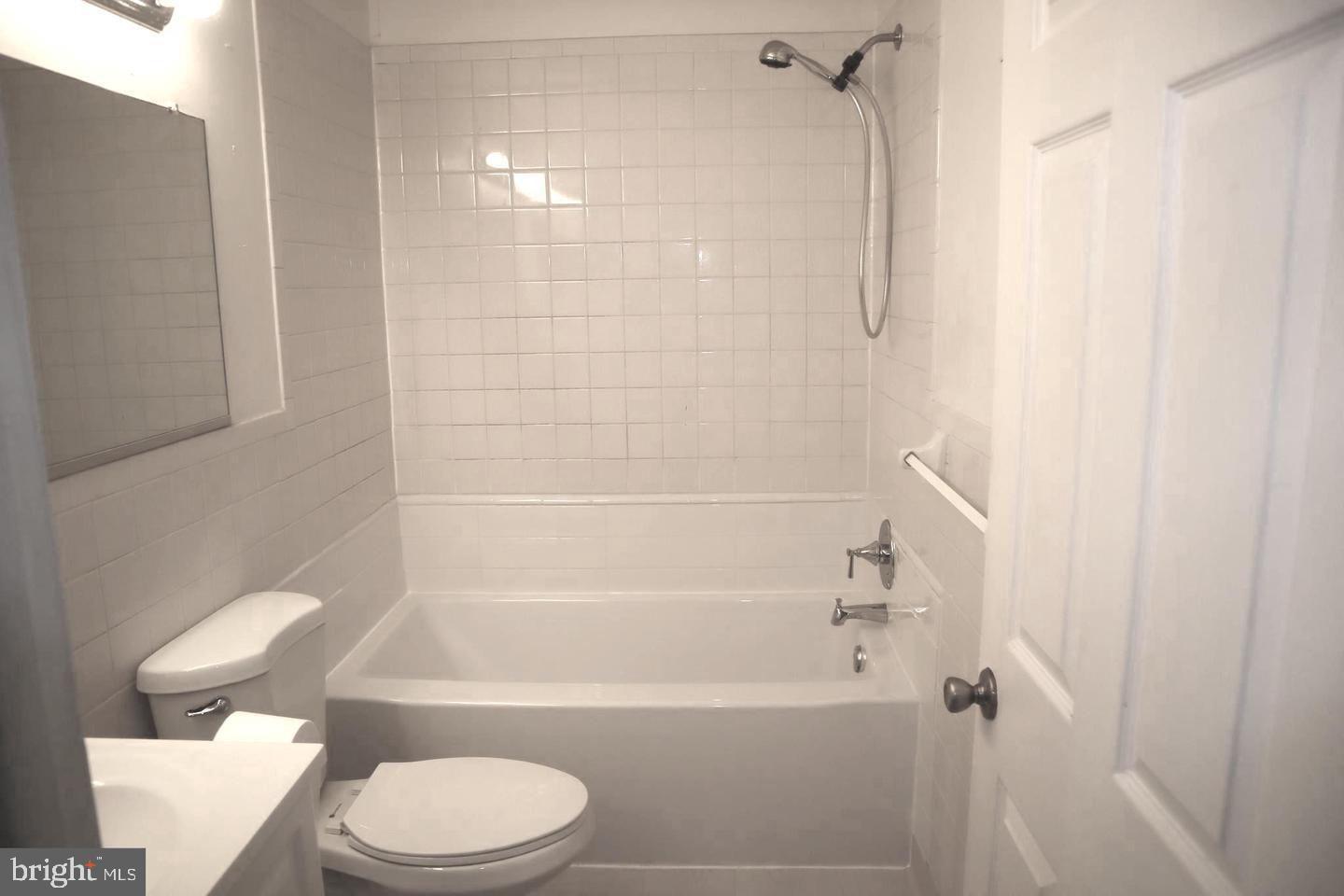 COURT OF HENDERSON - Residential Lease