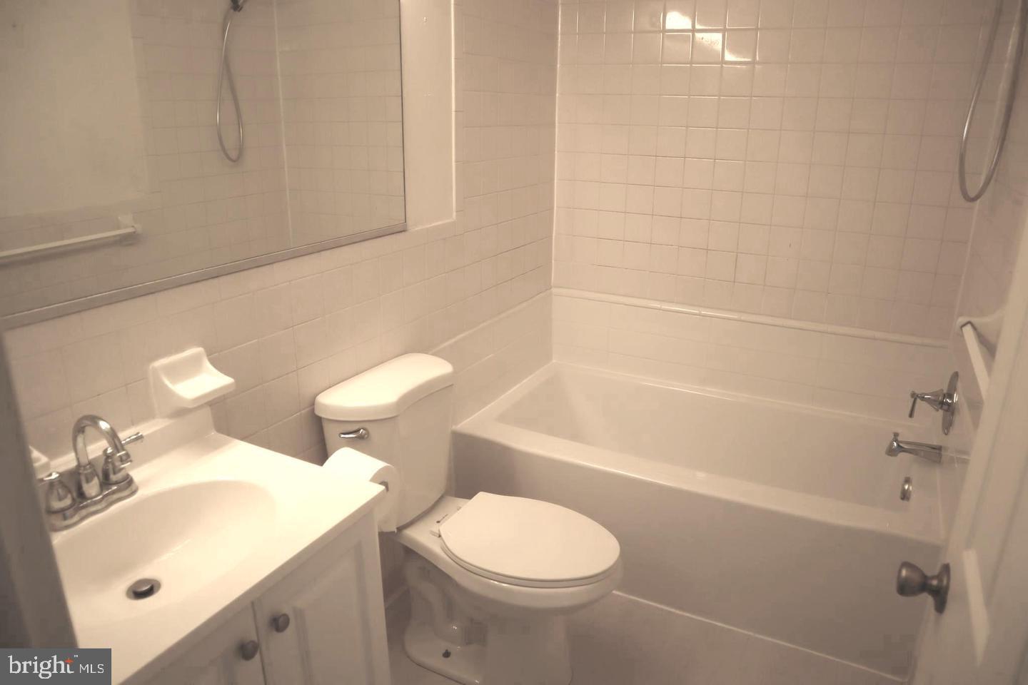 COURT OF HENDERSON - Residential Lease