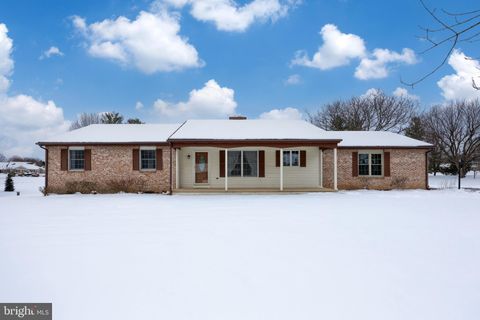 Photo of 21 Runway Avenue, NEW HOLLAND, PA 17557 (MLS # PALA2062654)