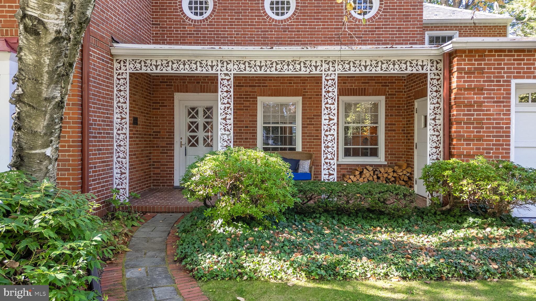 COLLEGE HEIGHTS - Residential