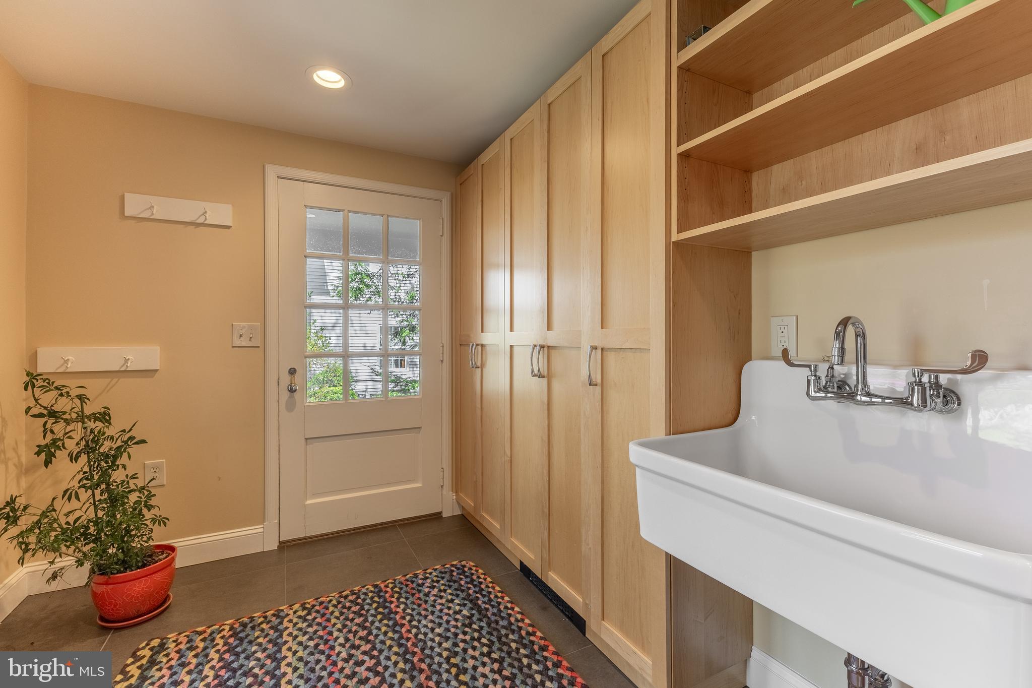 COLLEGE HEIGHTS - Residential