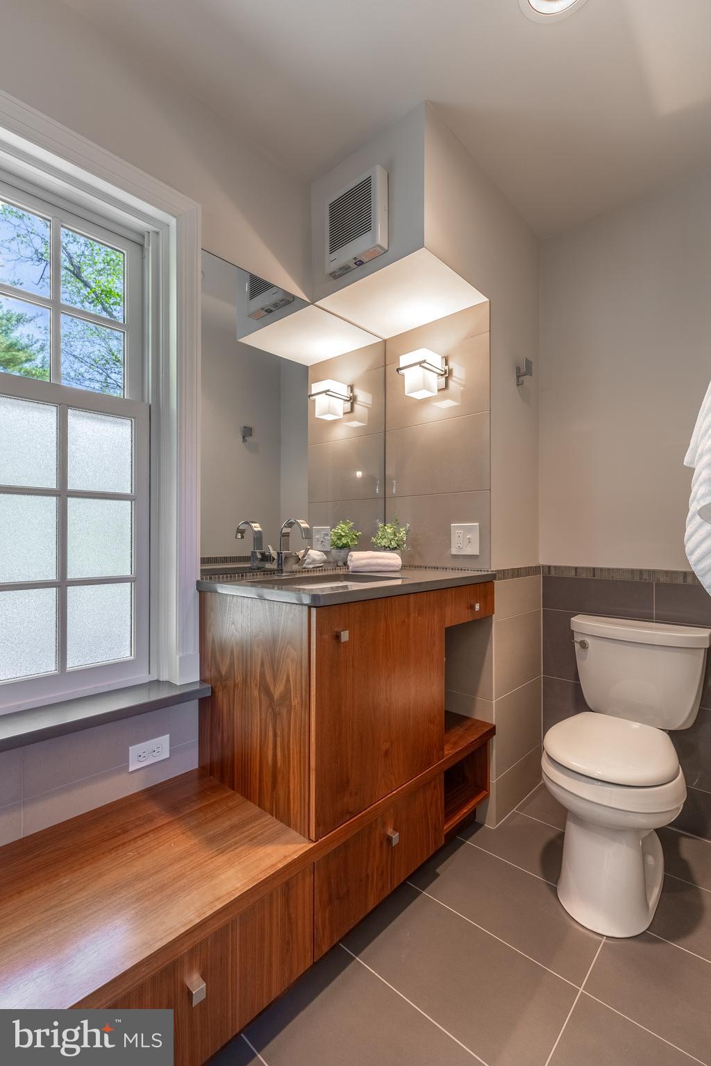 COLLEGE HEIGHTS - Residential