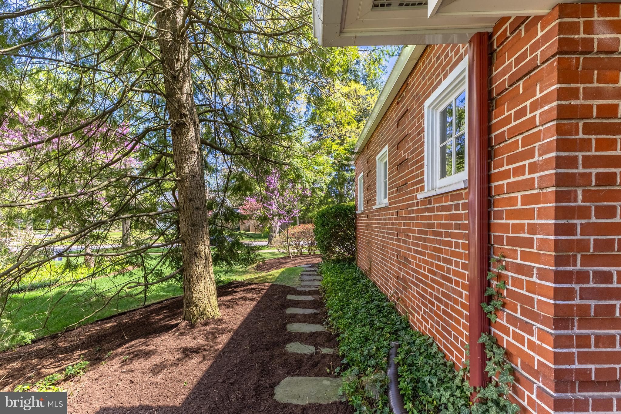 COLLEGE HEIGHTS - Residential