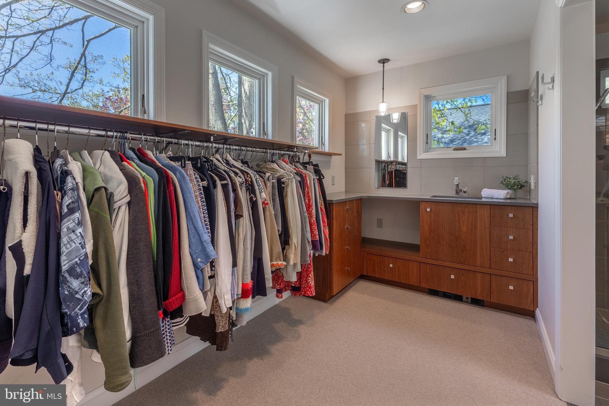 COLLEGE HEIGHTS - Residential