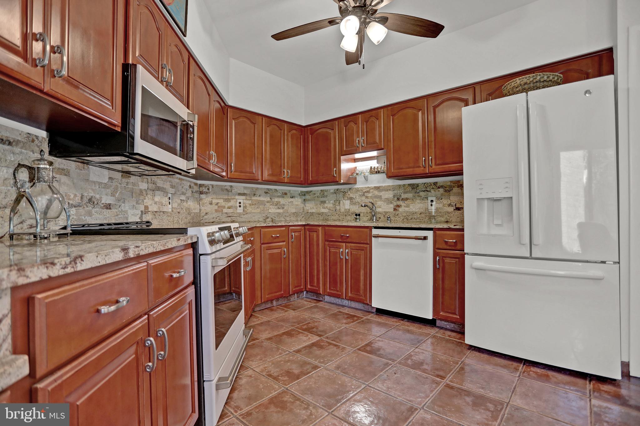 THE TOWERS - Residential