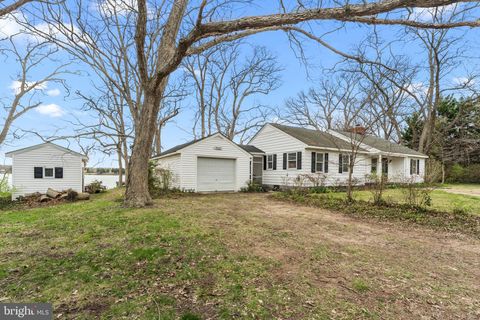 375 HICKORY POINT DRIVE MONTROSS VA 22520