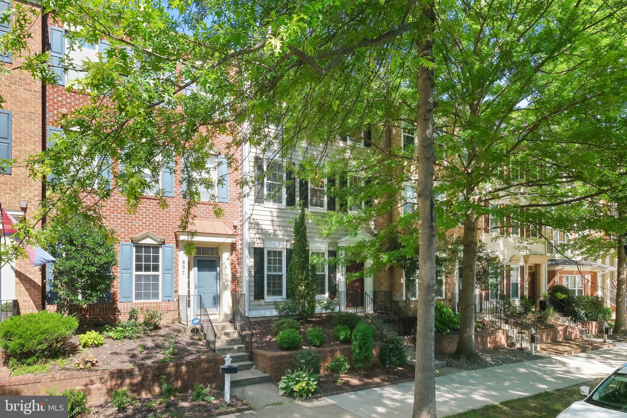 805 MAIN STREET