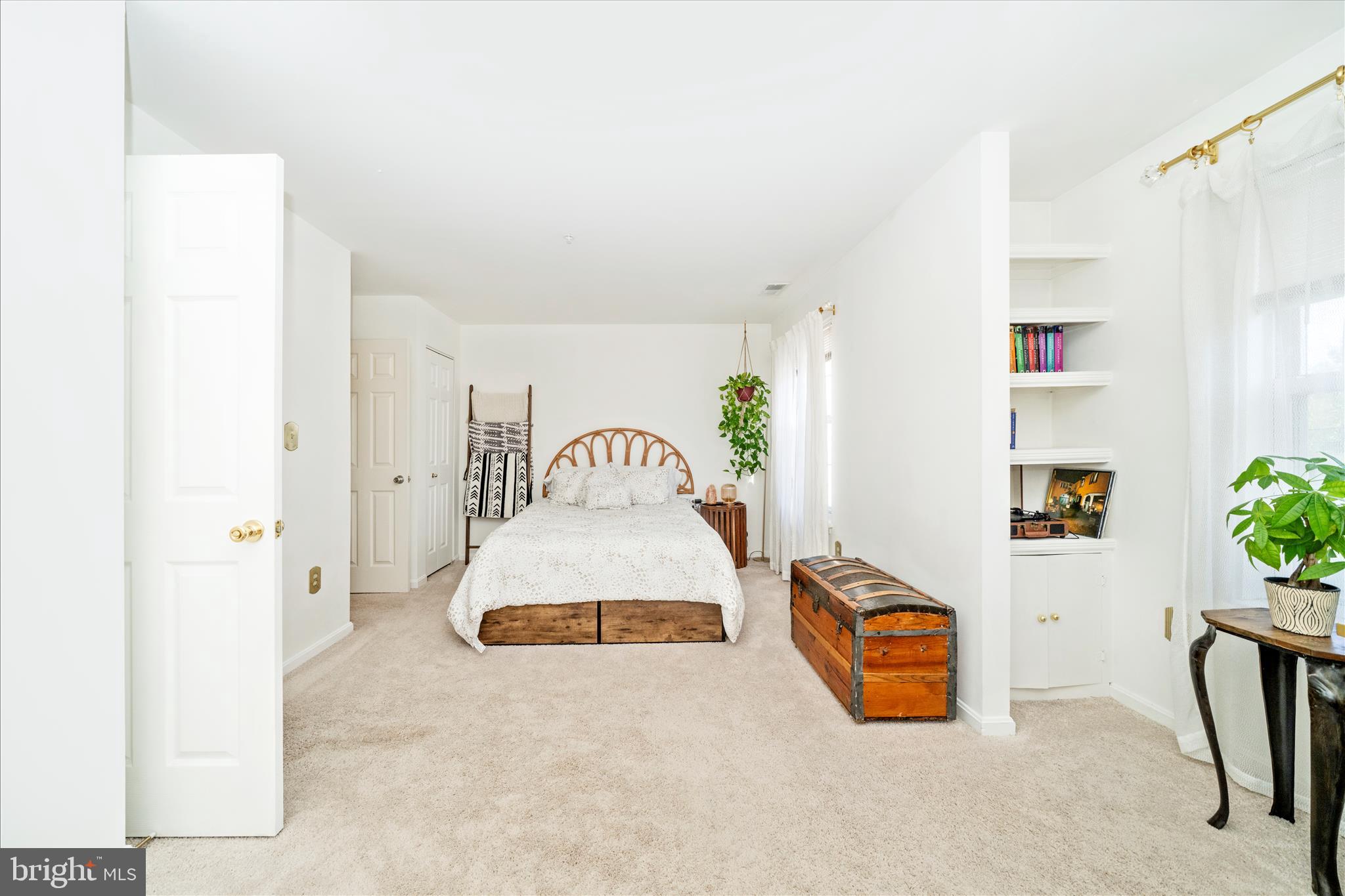 ELKRIDGE TOWN CENTER - Residential