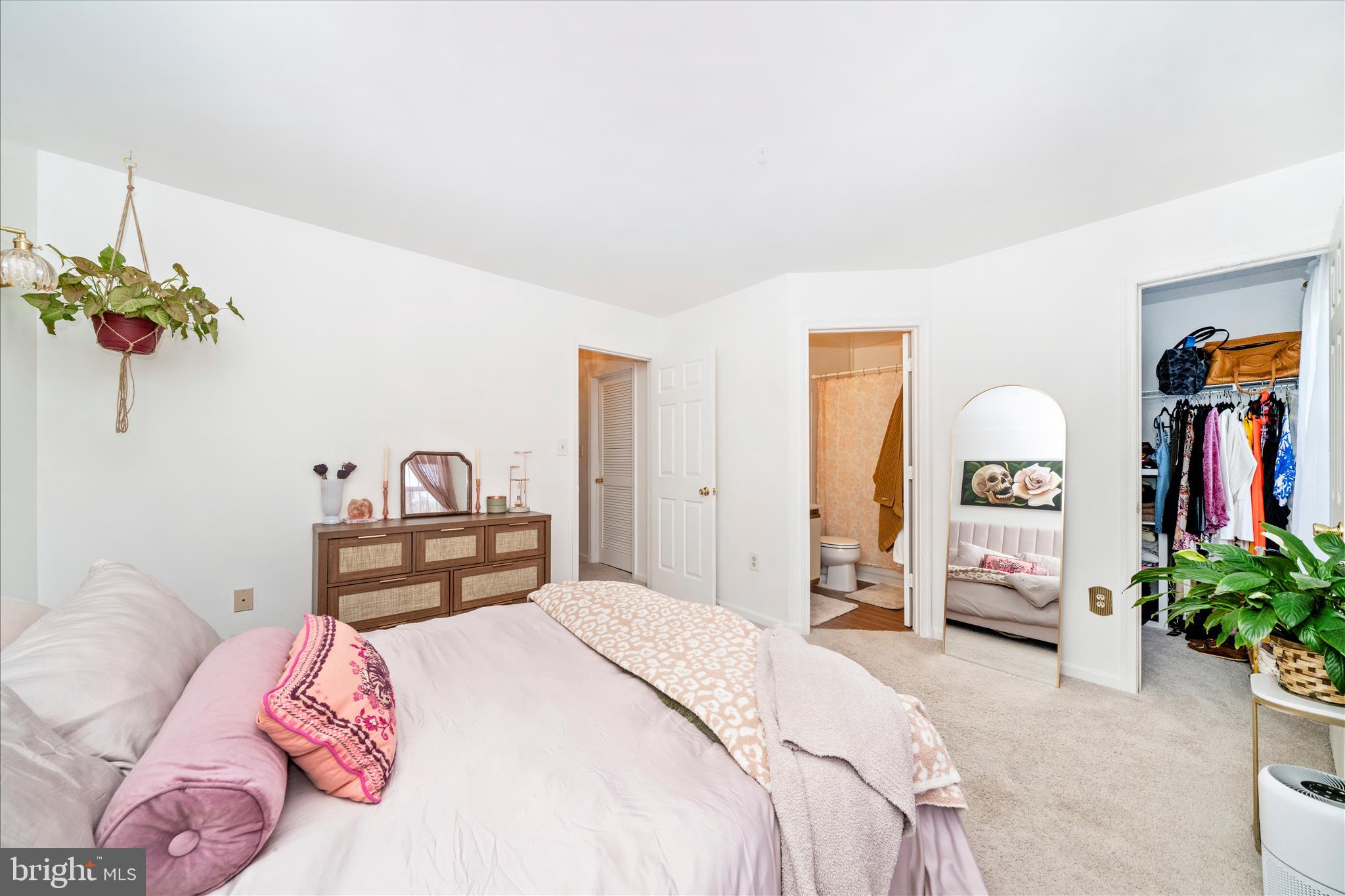 ELKRIDGE TOWN CENTER - Residential