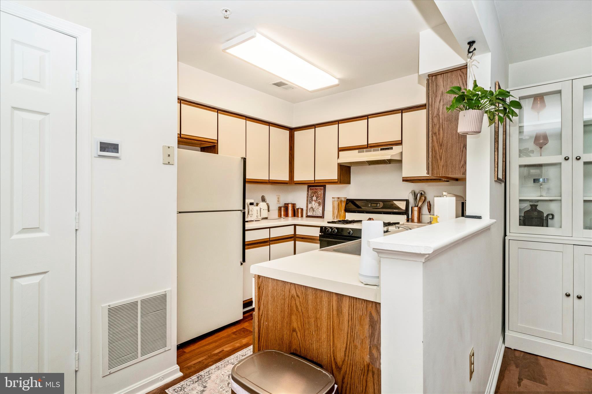 ELKRIDGE TOWN CENTER - Residential