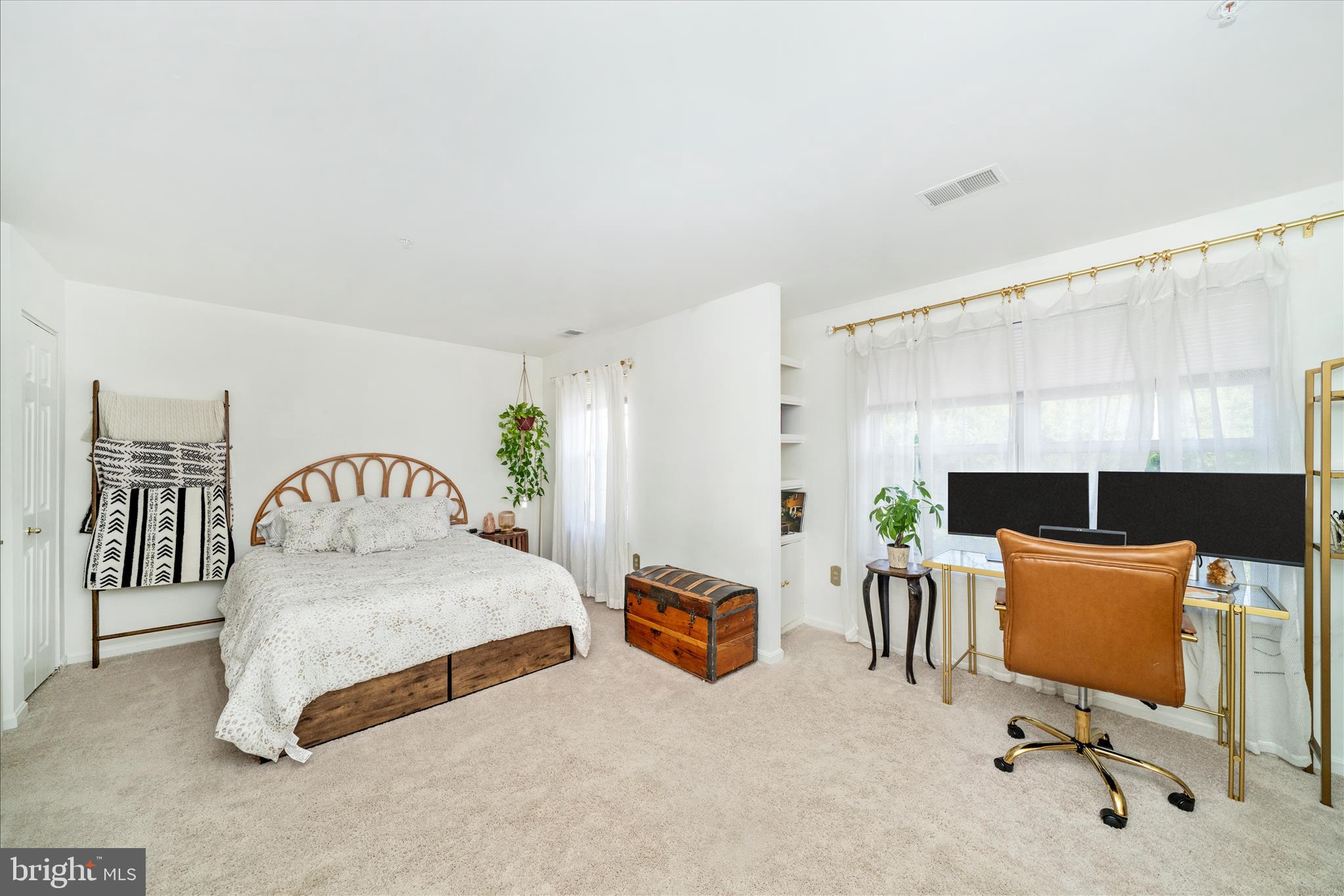 ELKRIDGE TOWN CENTER - Residential