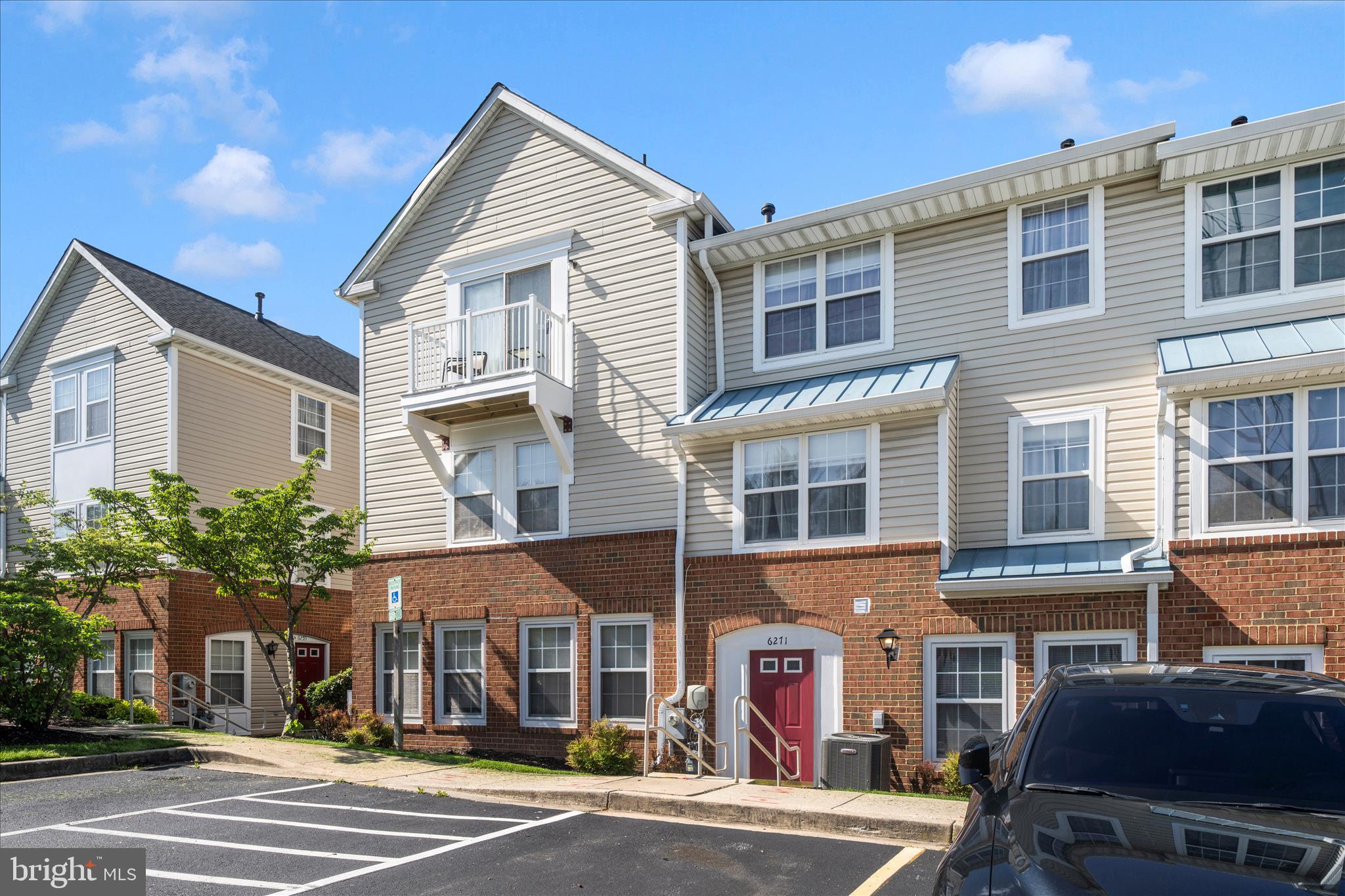 ELKRIDGE TOWN CENTER - Residential